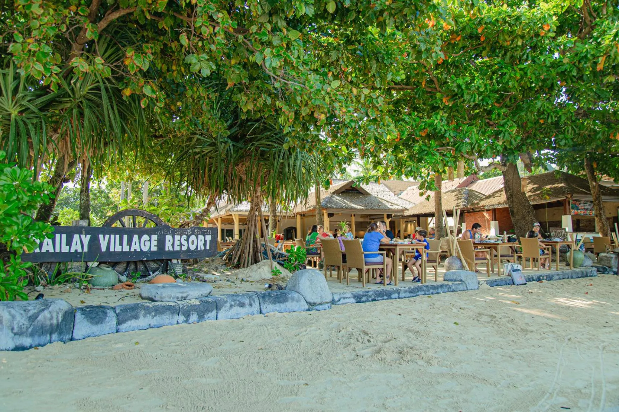 Restaurant/places to eat in Railay Village Resort and Spa