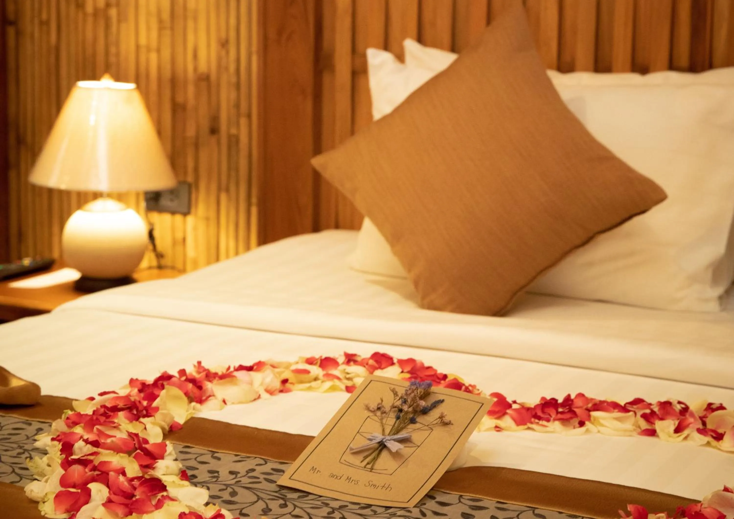 Bed in Railay Village Resort and Spa