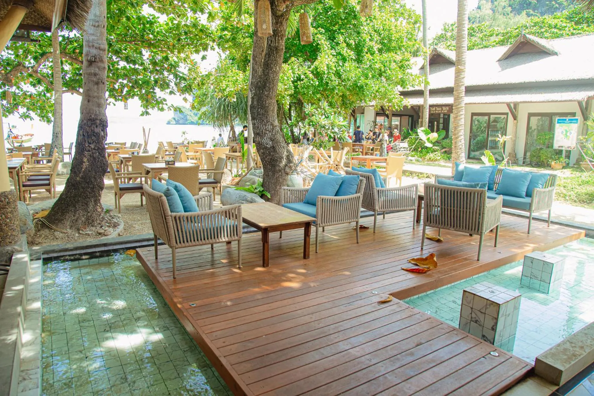 Restaurant/places to eat in Railay Village Resort and Spa