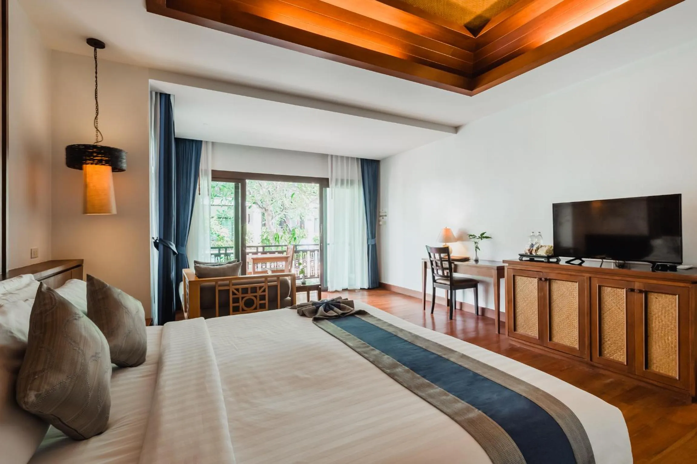 TV and multimedia, Bed in Railay Village Resort and Spa