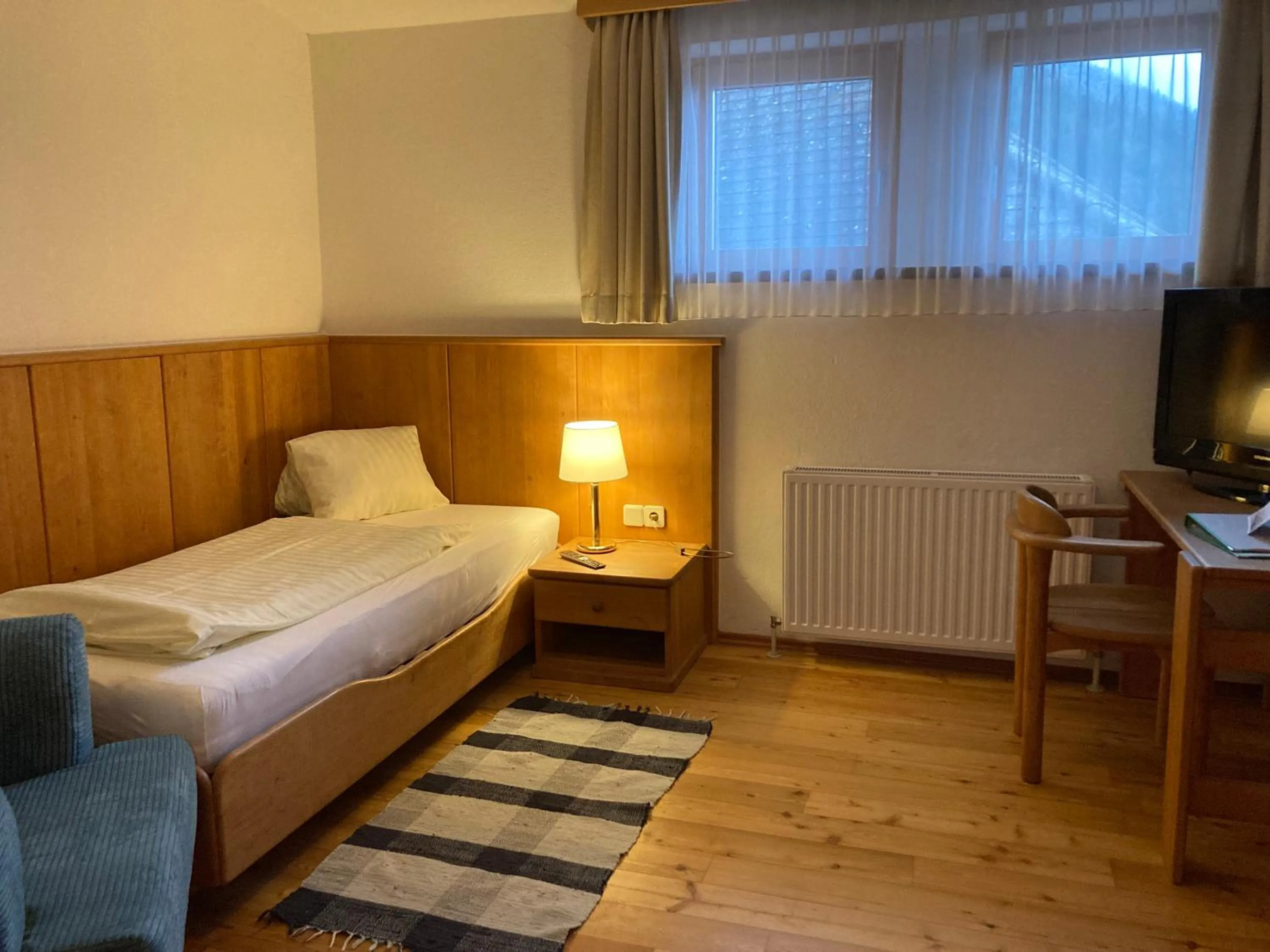 Photo of the whole room, Bed in Kolbitsch am Weissensee ein Seeblick der verzaubert B&B