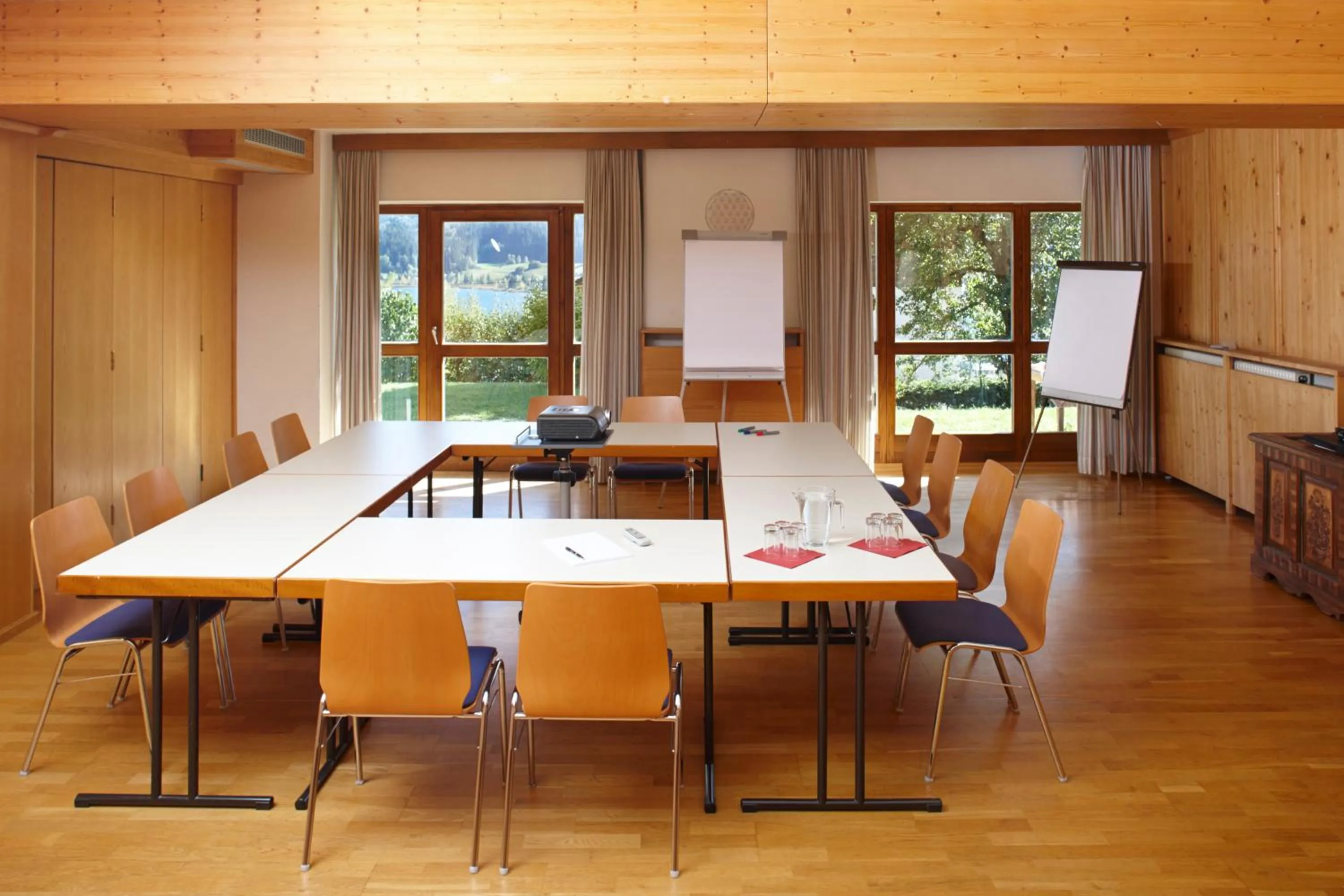 Business facilities in Kolbitsch am Weissensee ein Seeblick der verzaubert B&B