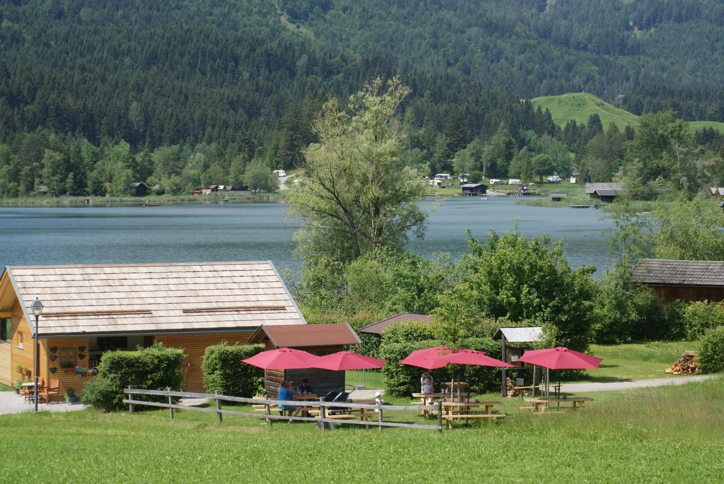 Beach in Kolbitsch am Weissensee ein Seeblick der verzaubert B&B