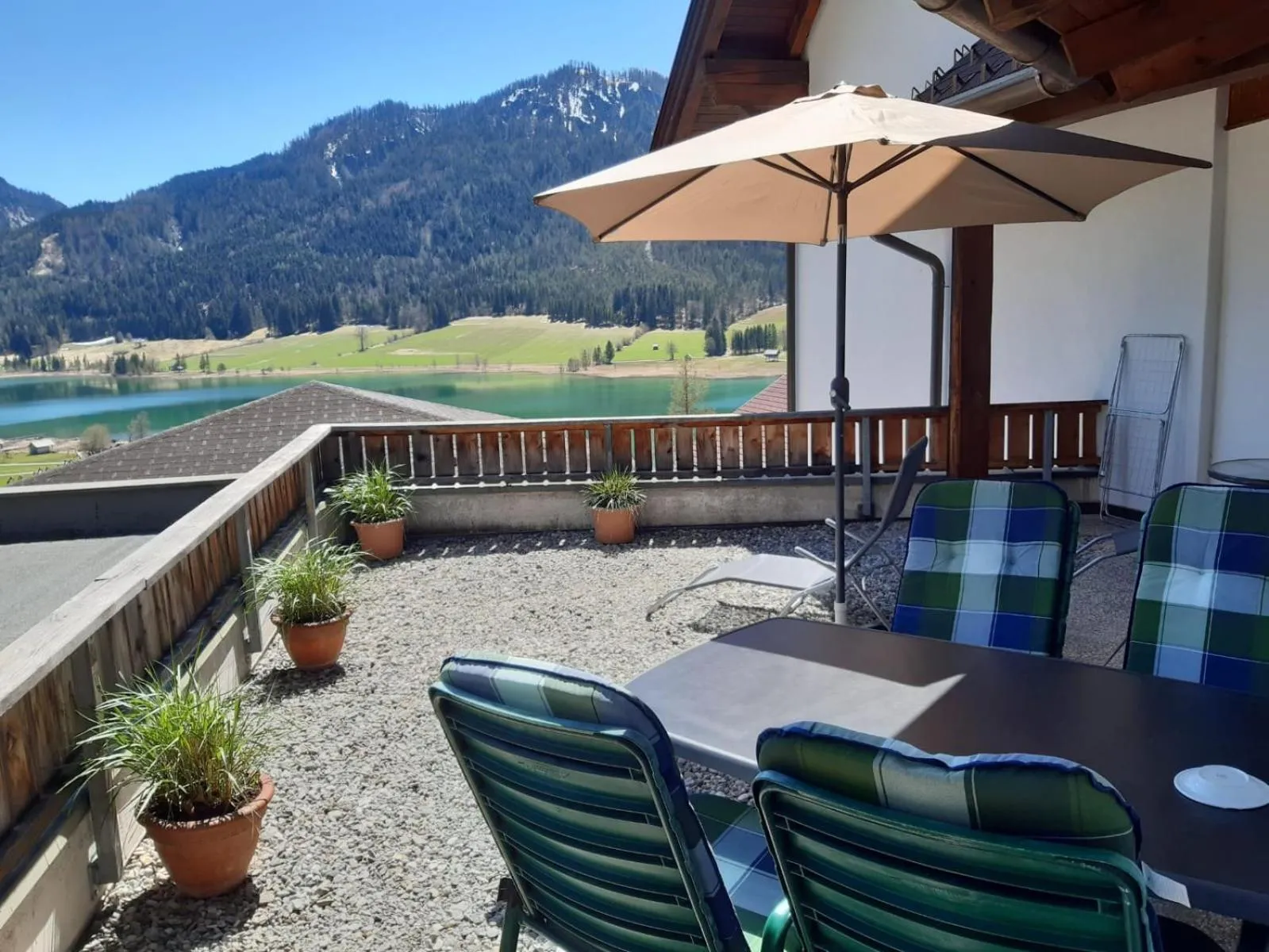 View (from property/room) in Kolbitsch am Weissensee ein Seeblick der verzaubert B&B