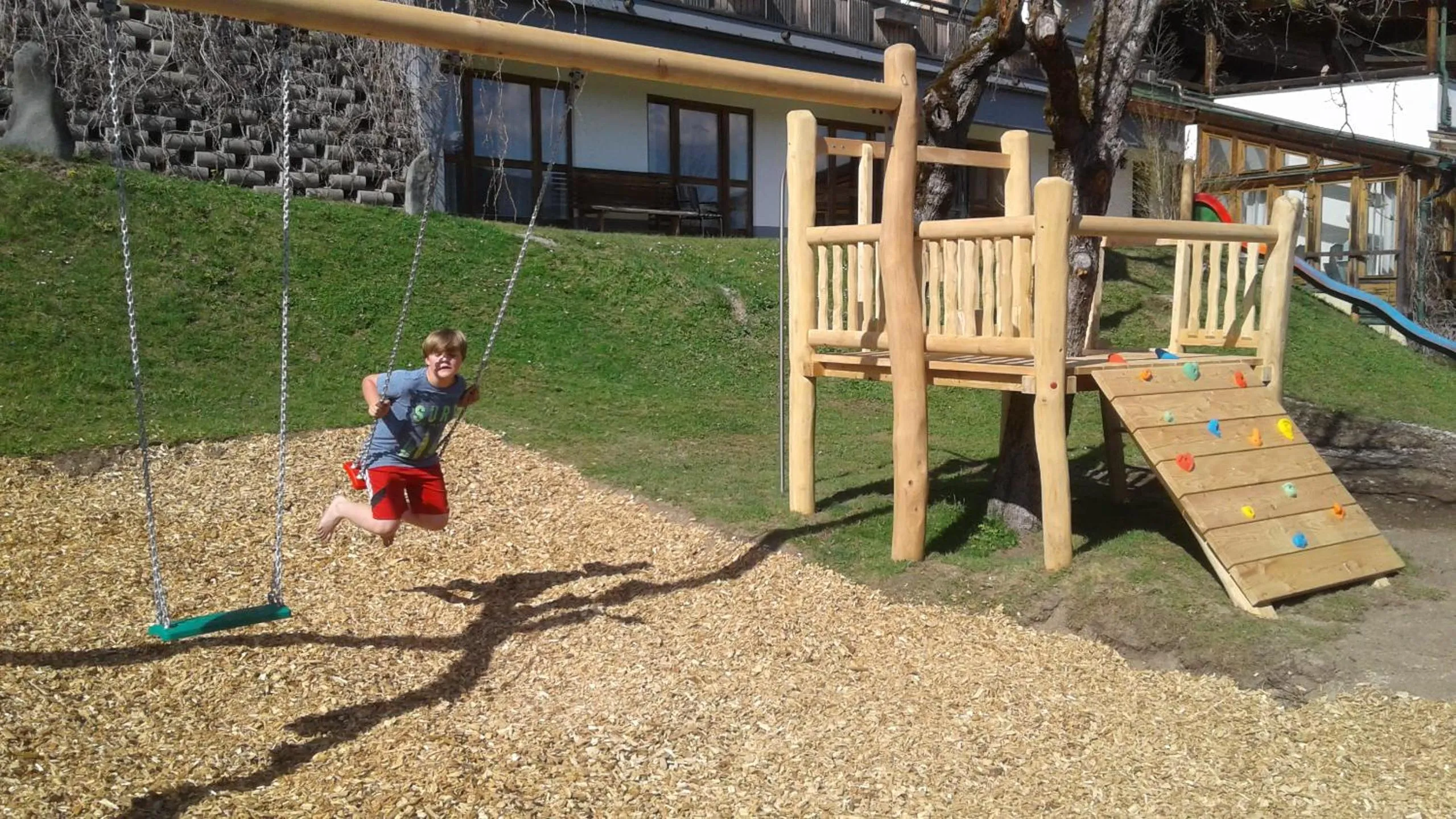 Children play ground in Kolbitsch am Weissensee ein Seeblick der verzaubert B&B