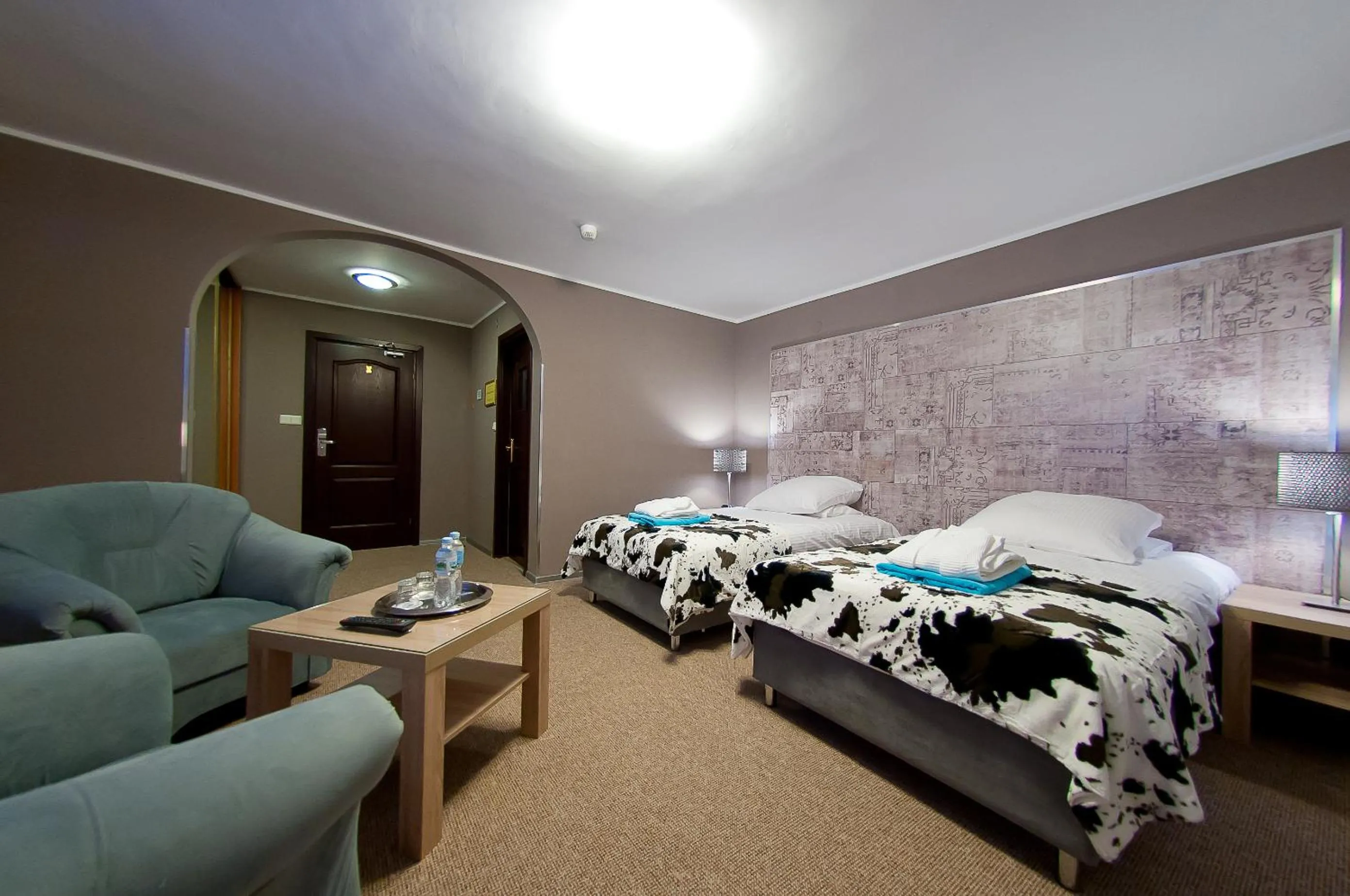 Photo of the whole room, Bed in Hotel New Wave