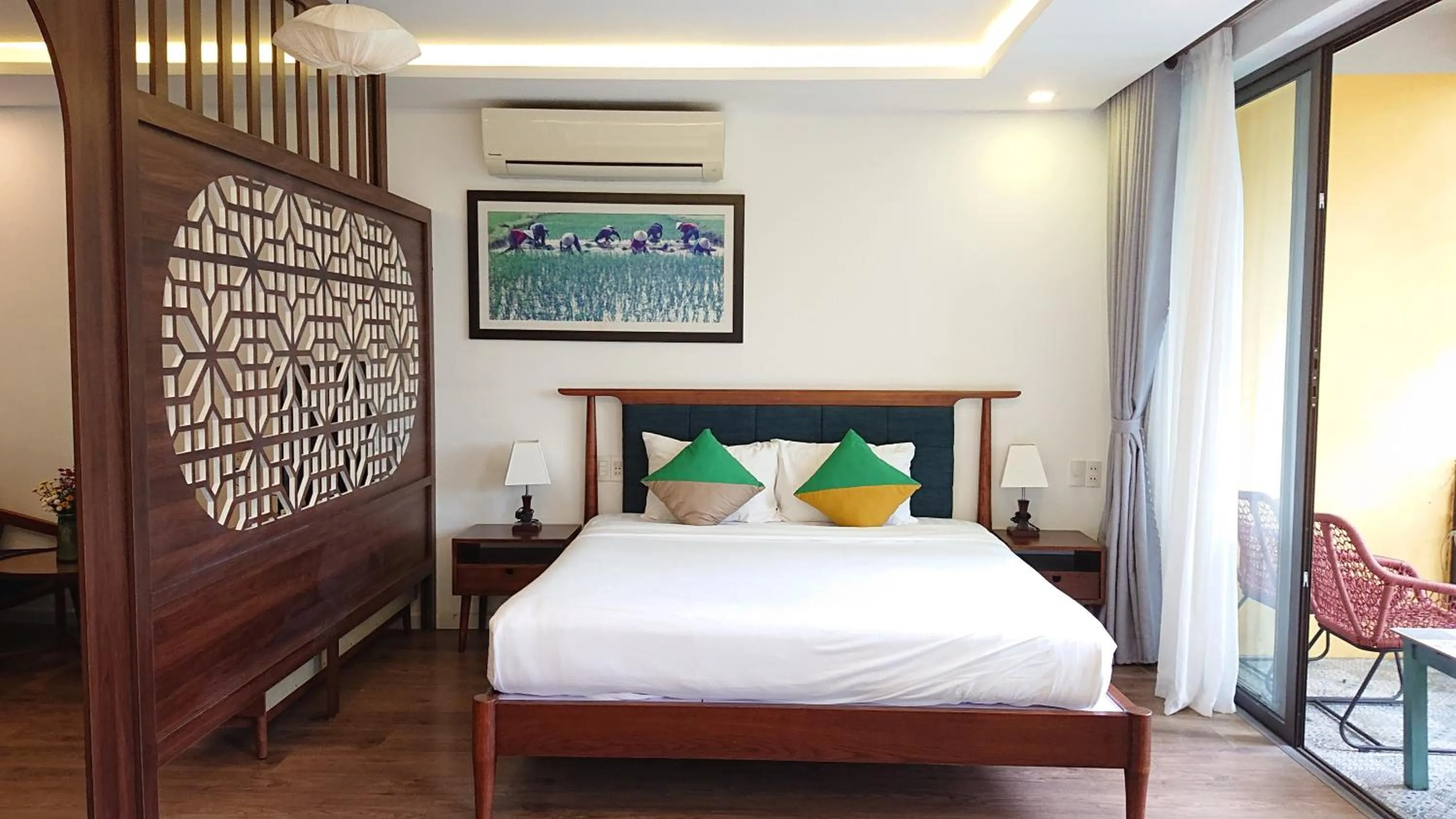 Bed in Hoi An Four Seasons Villa