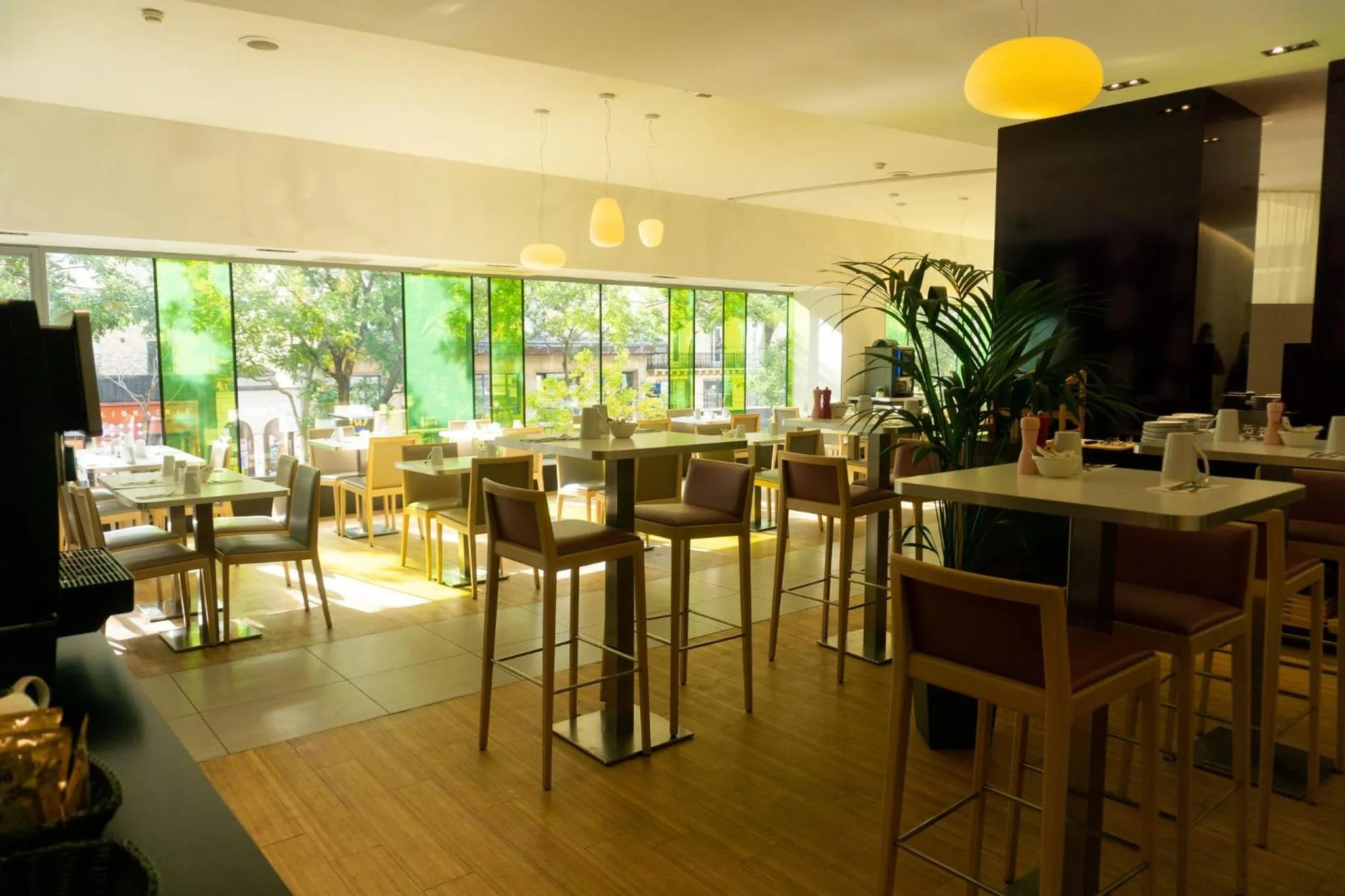 Breakfast in Holiday Inn Paris Opéra - Grands Boulevards by IHG