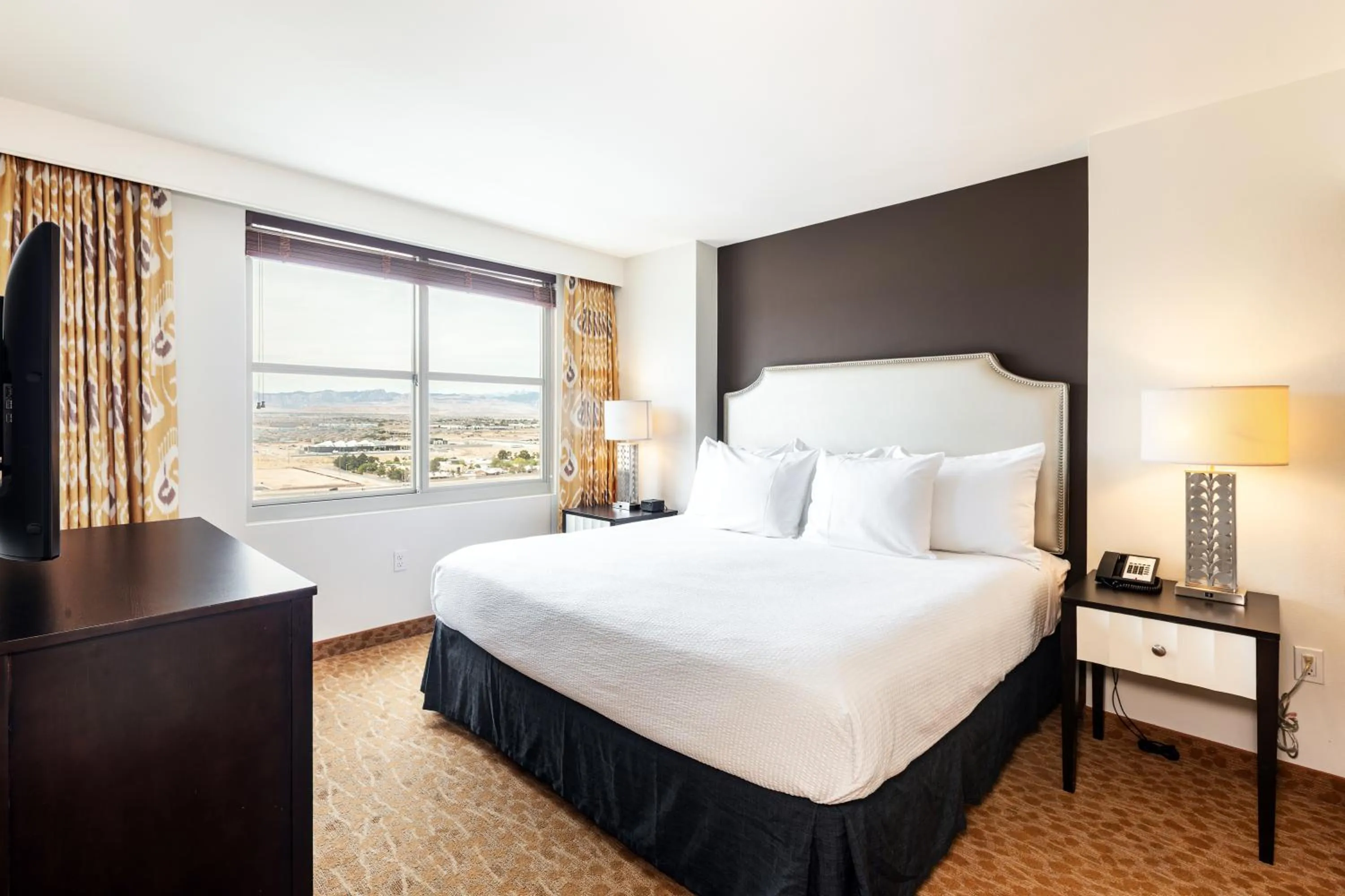 Bedroom, Bed in The Grandview at Las Vegas