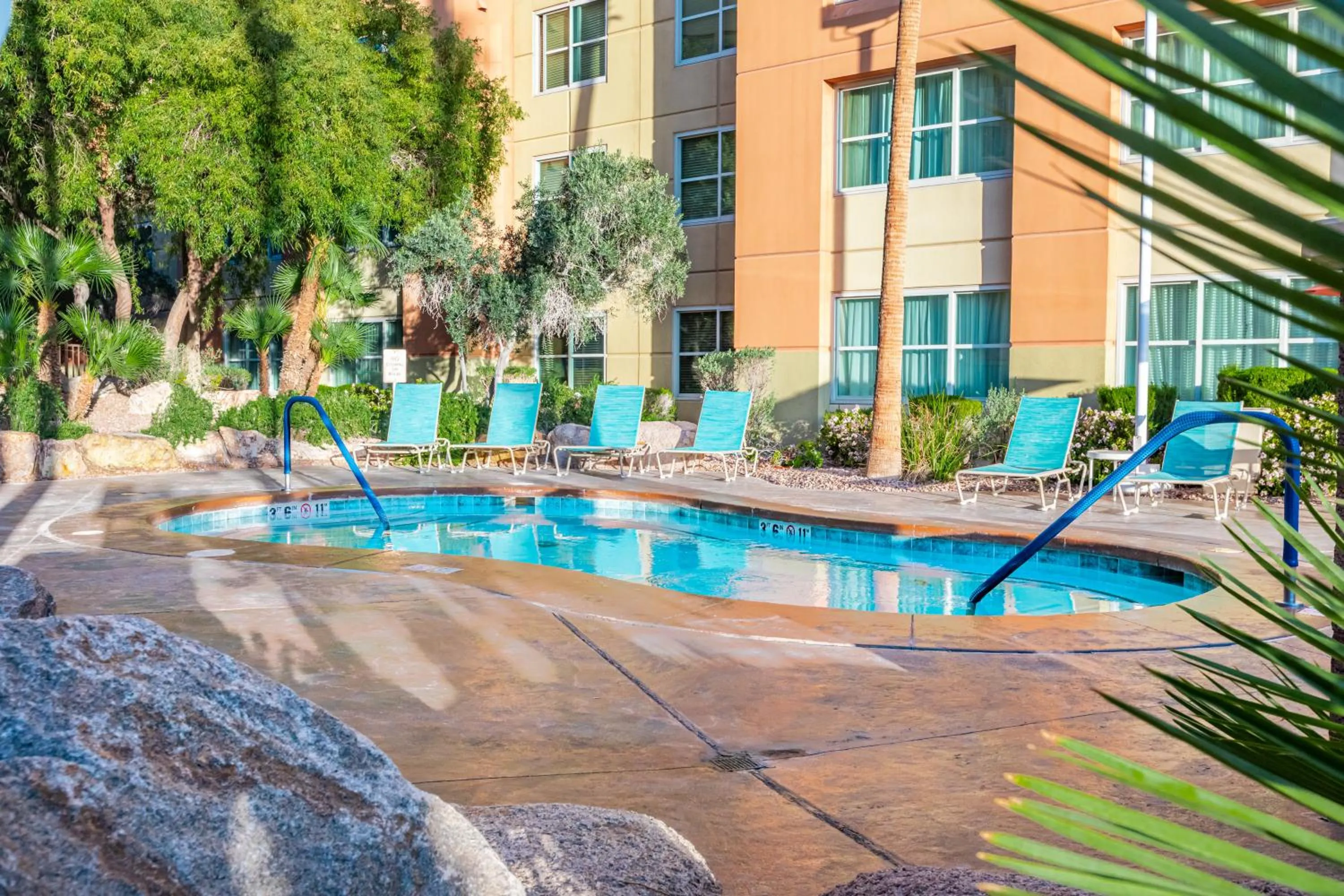 Swimming pool in The Grandview at Las Vegas