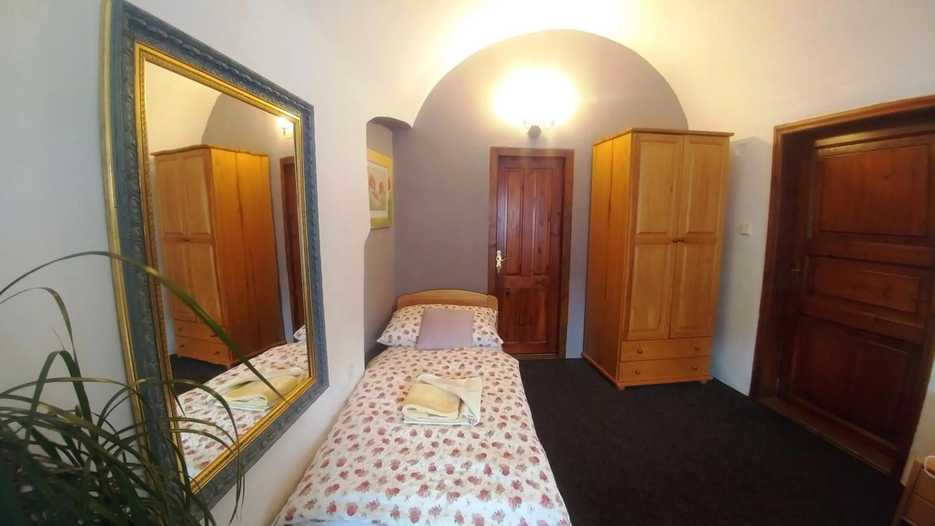 Photo of the whole room, Bed in Mini Hotel Abraka & Apartments