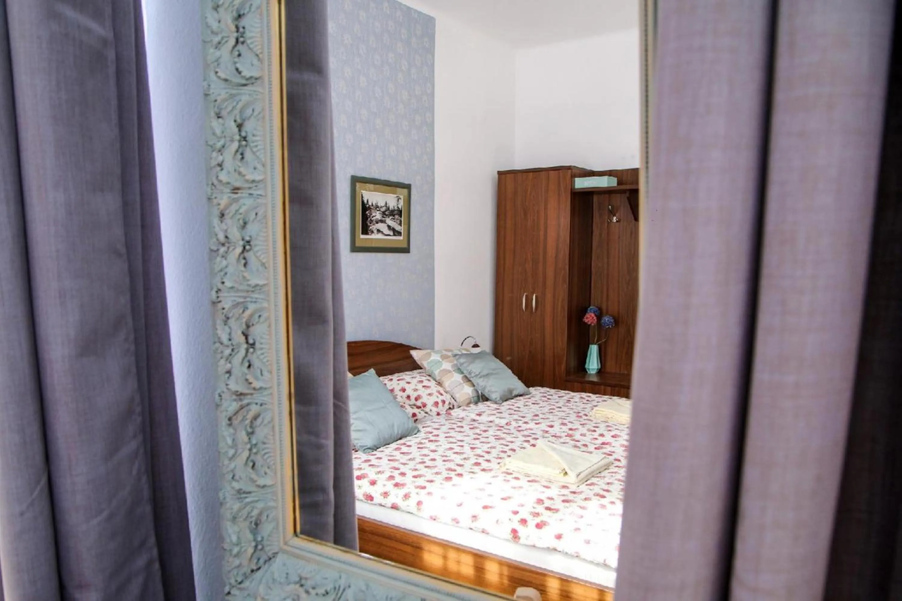 Photo of the whole room, Bed in Mini Hotel Abraka & Apartments