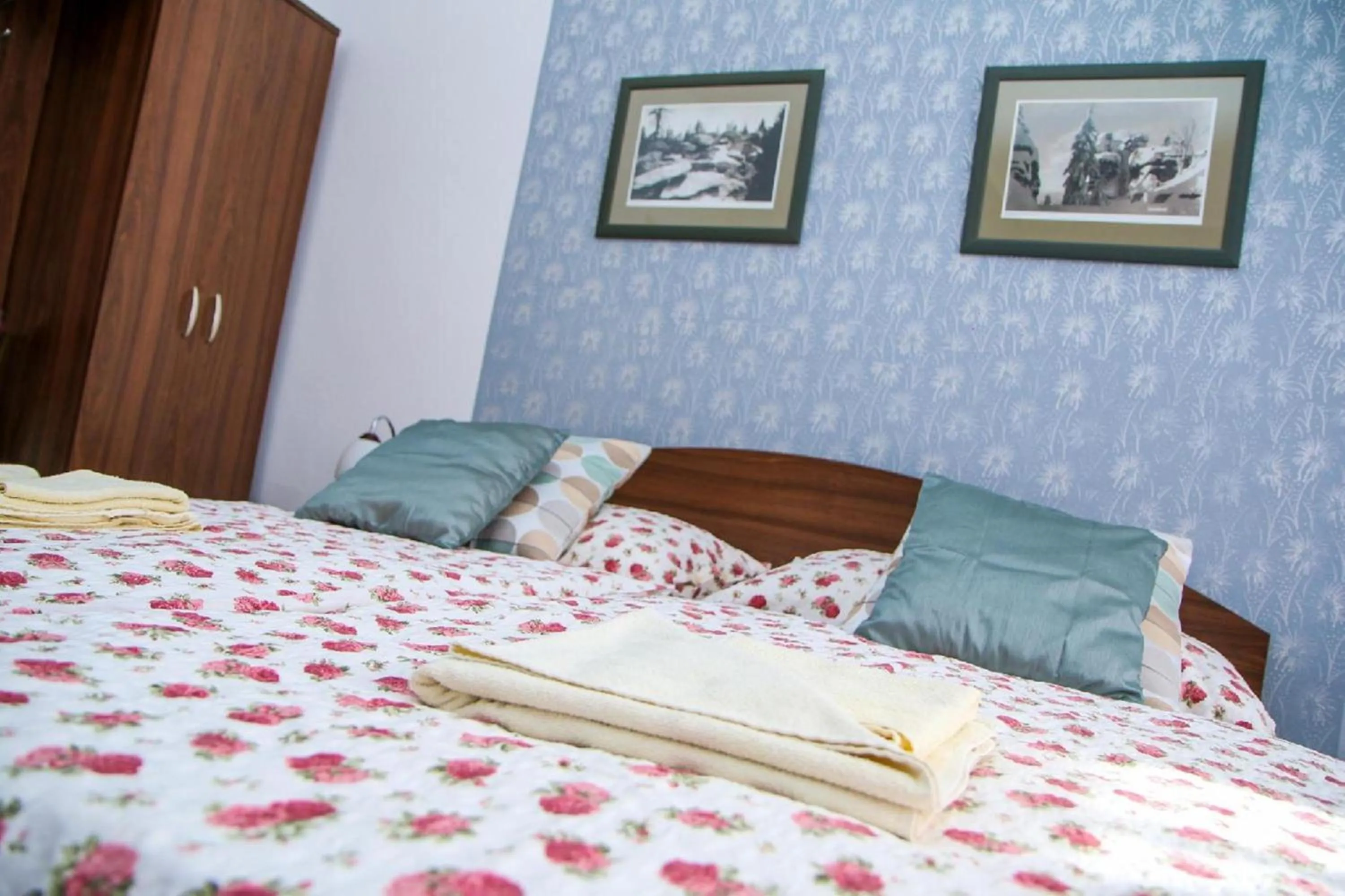 Bedroom, Bed in Mini Hotel Abraka & Apartments