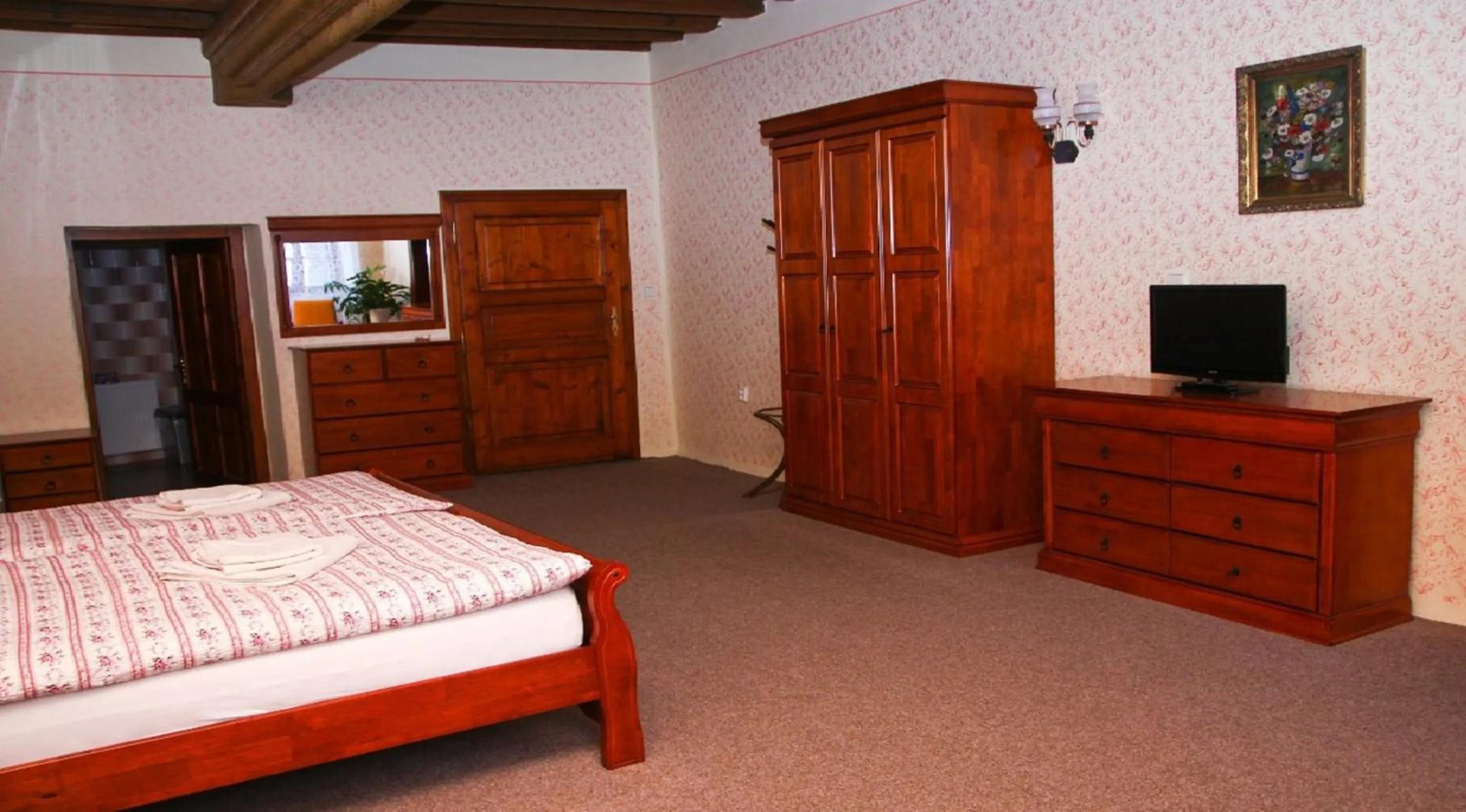 Photo of the whole room, Bed in Mini Hotel Abraka & Apartments