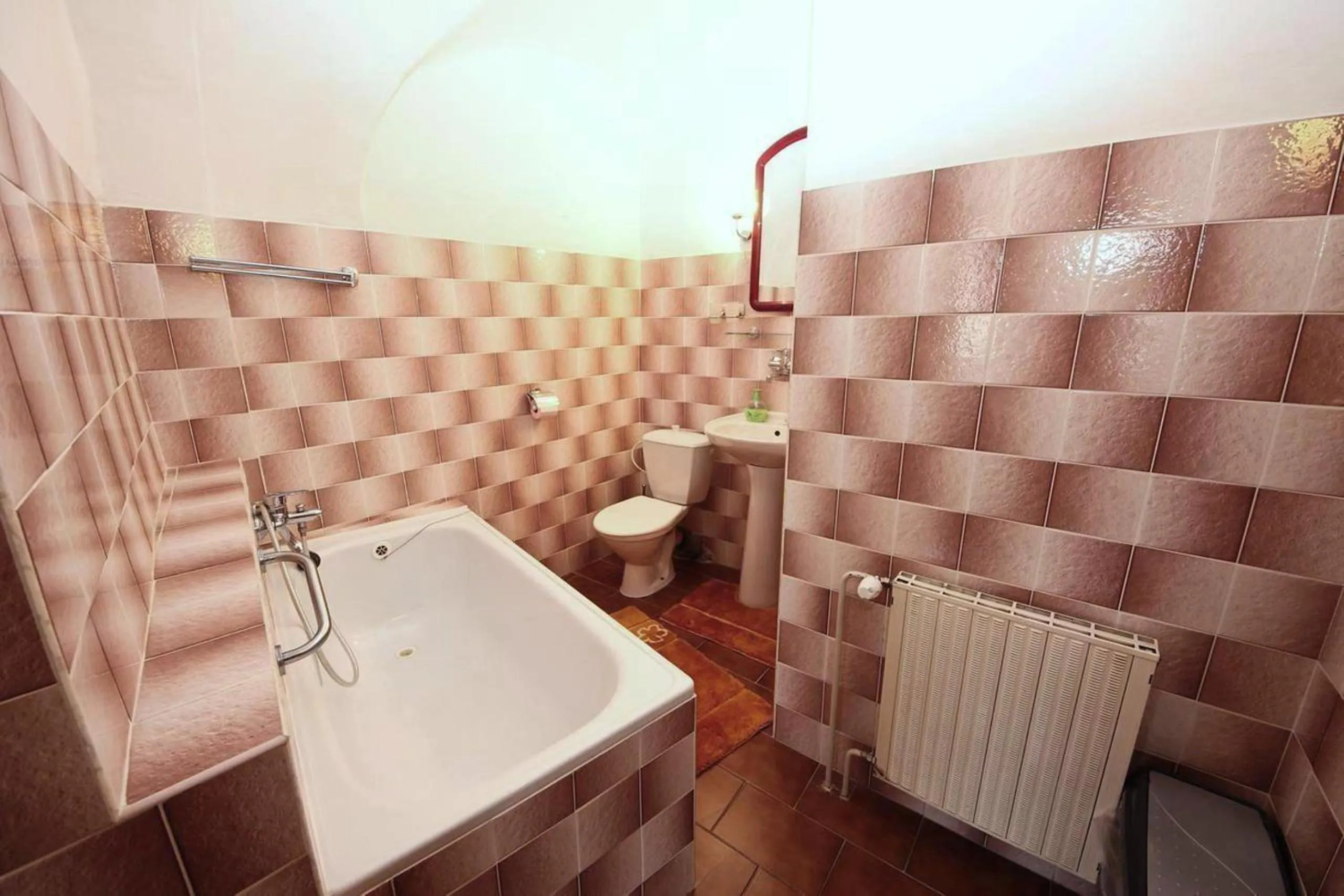 Bathroom in Mini Hotel Abraka & Apartments