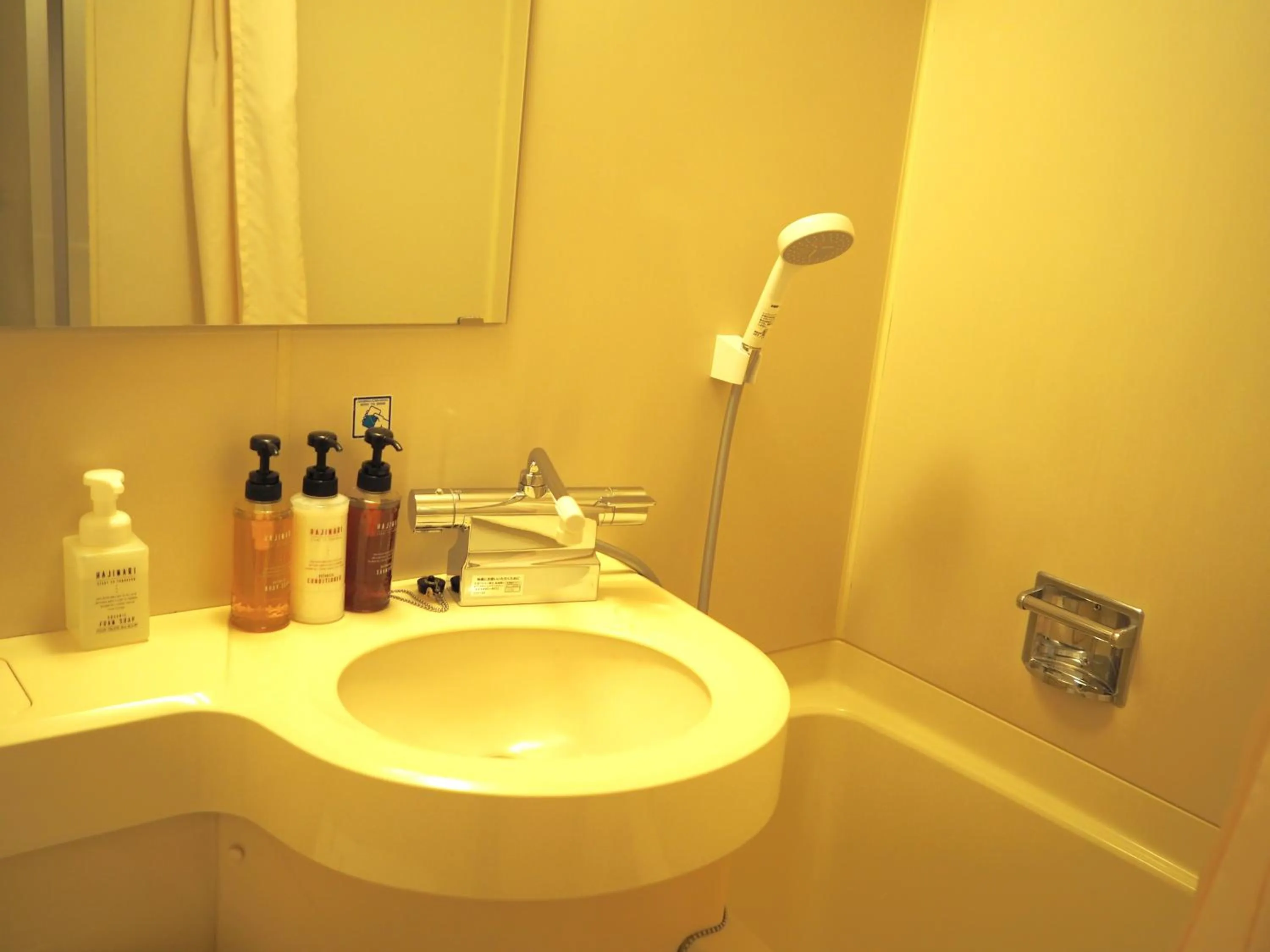 Shower in Smile Hotel Tokyo Shinkoiwa