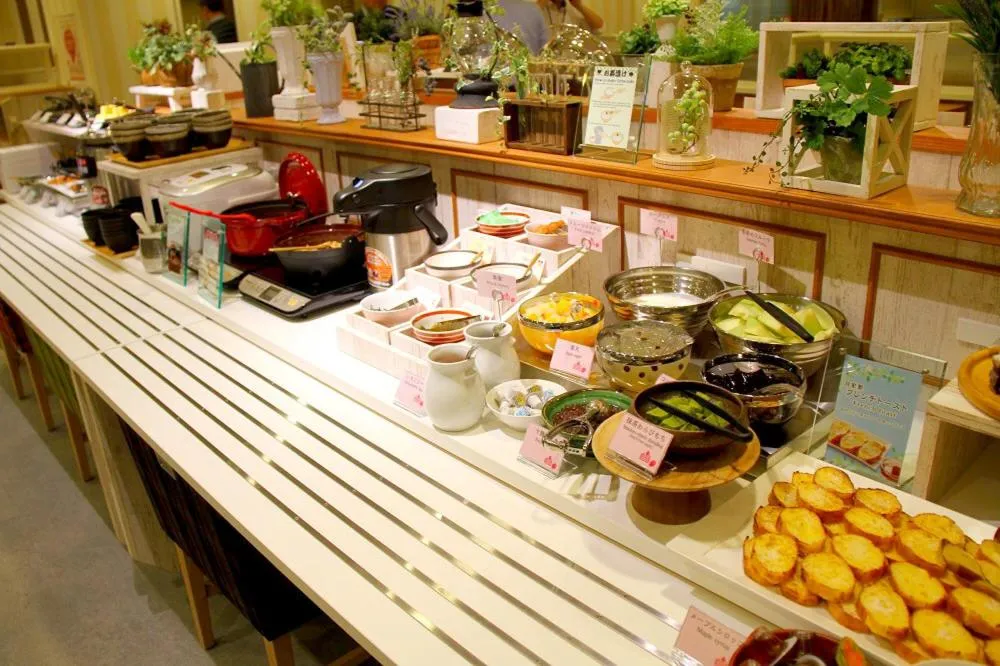 Restaurant/places to eat in Smile Hotel Tokyo Shinkoiwa