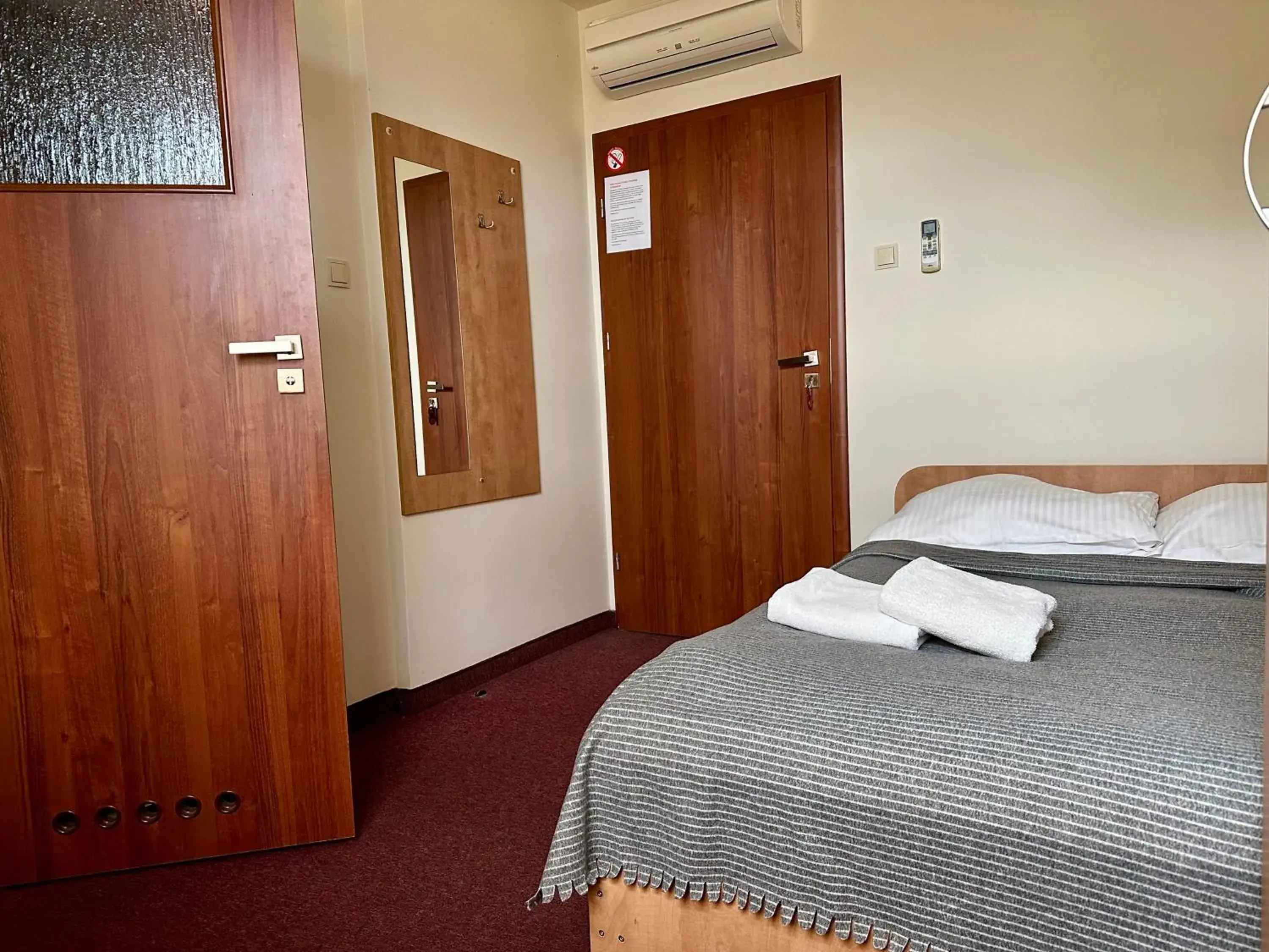 Double Room in Hotel Paola Double Room in Hotel Paola