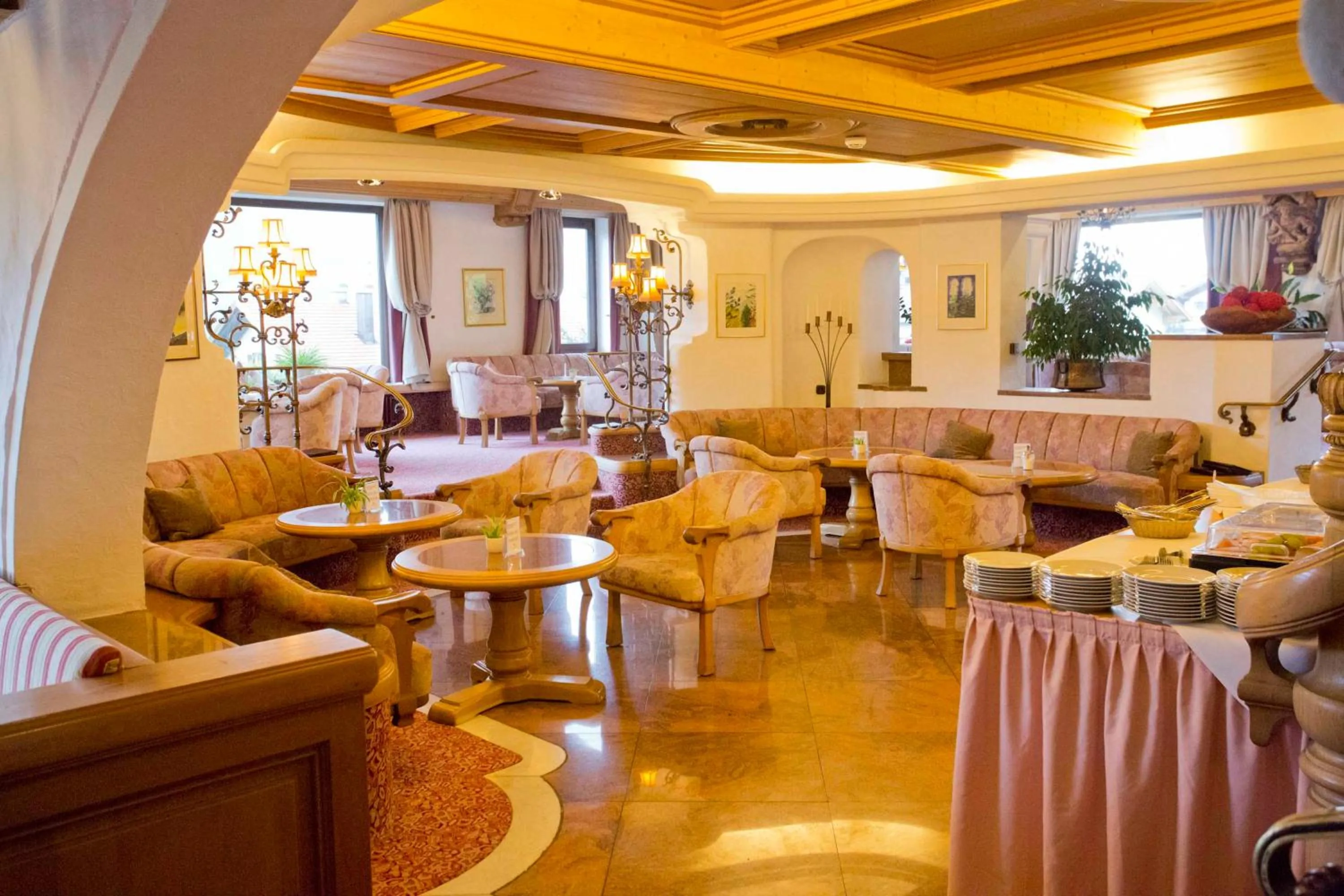 Lounge or bar in Berghoteltirol
