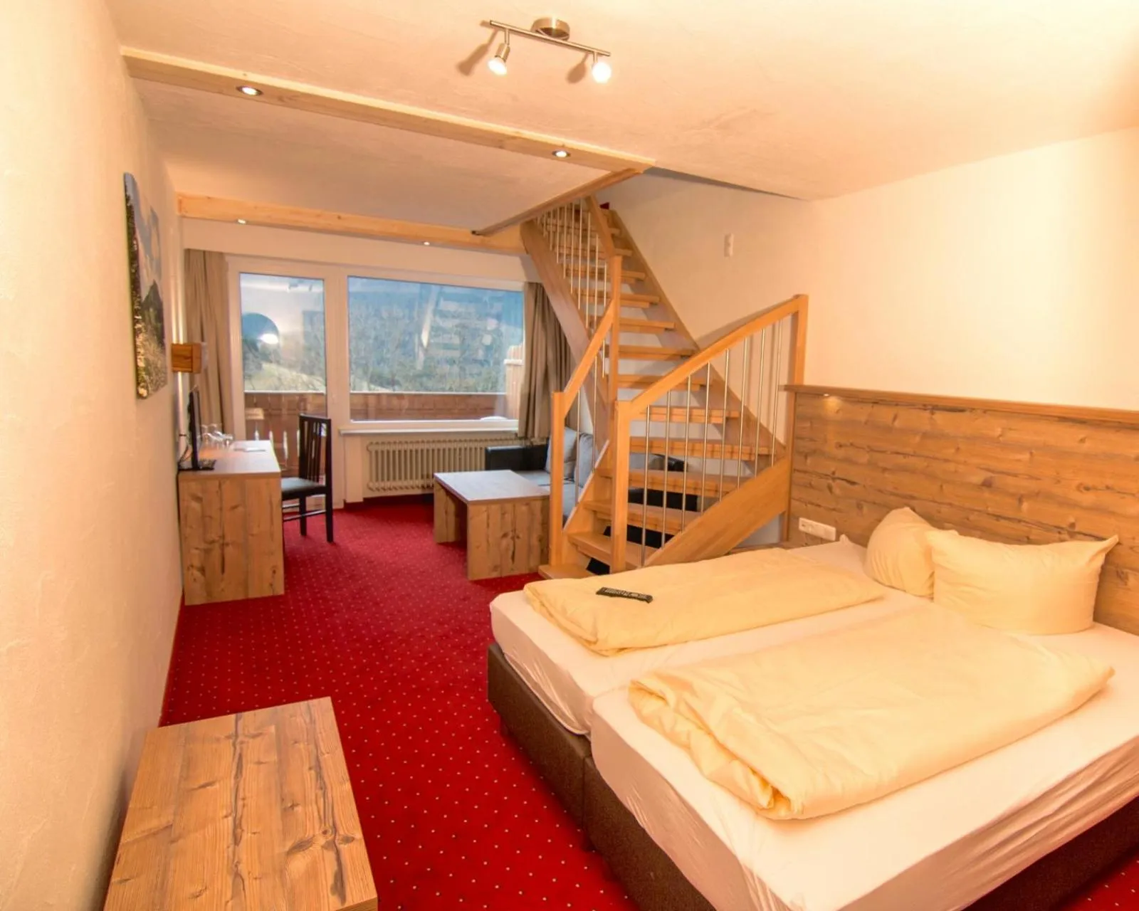 Photo of the whole room, Bed in Berghoteltirol
