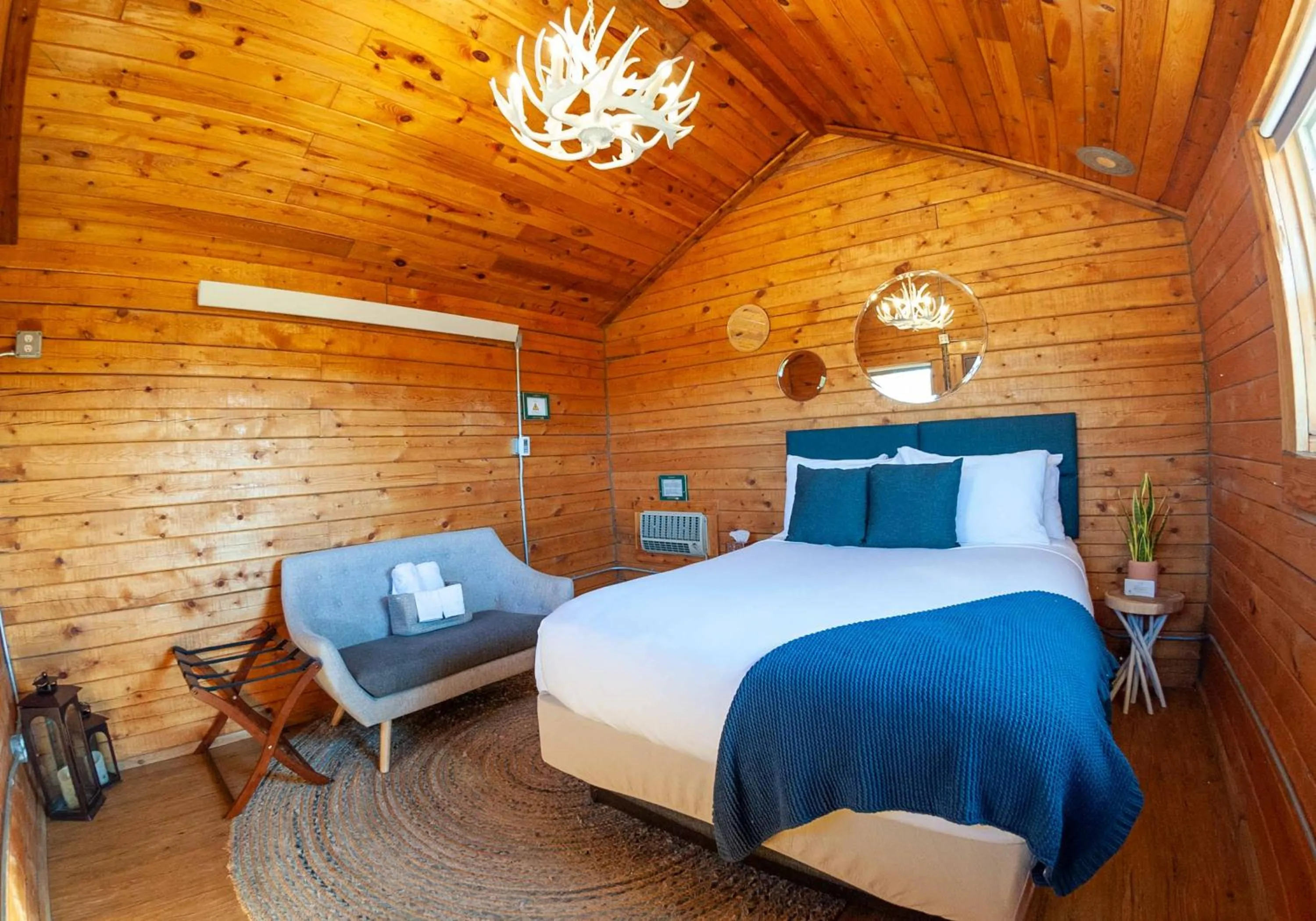 Bed in Royal Gorge Cabins