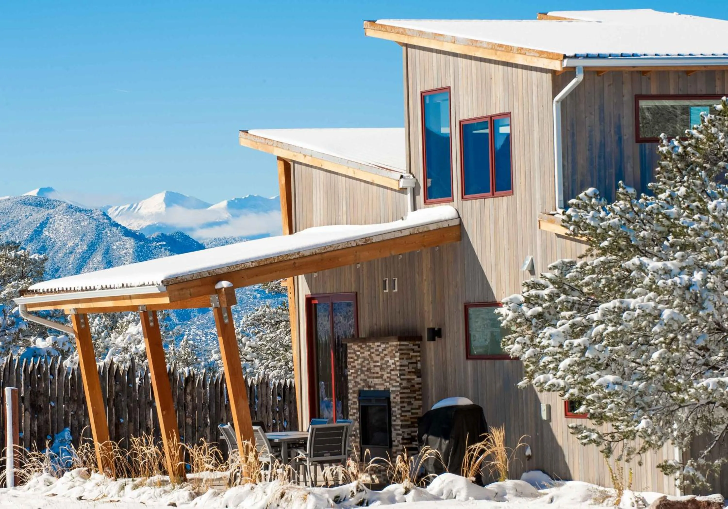 Property building in Royal Gorge Cabins