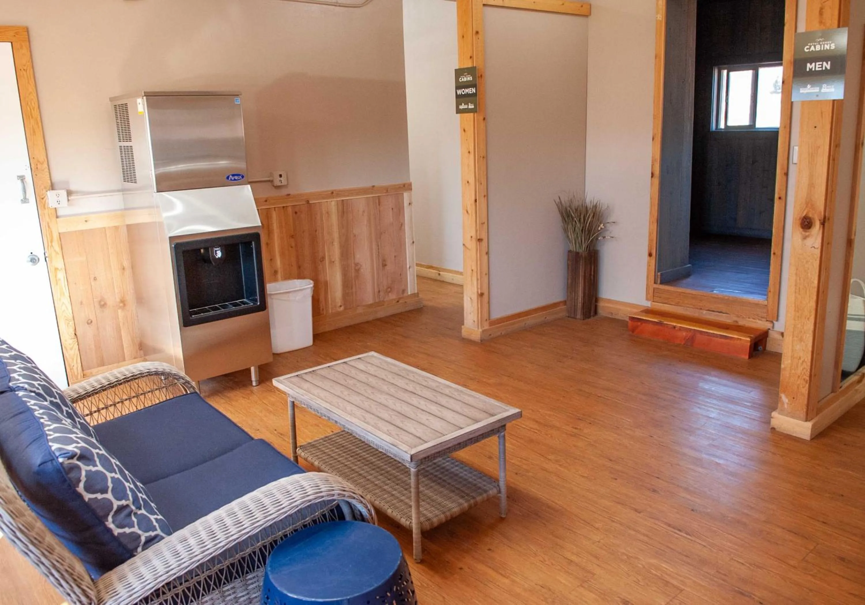Public Bath in Royal Gorge Cabins