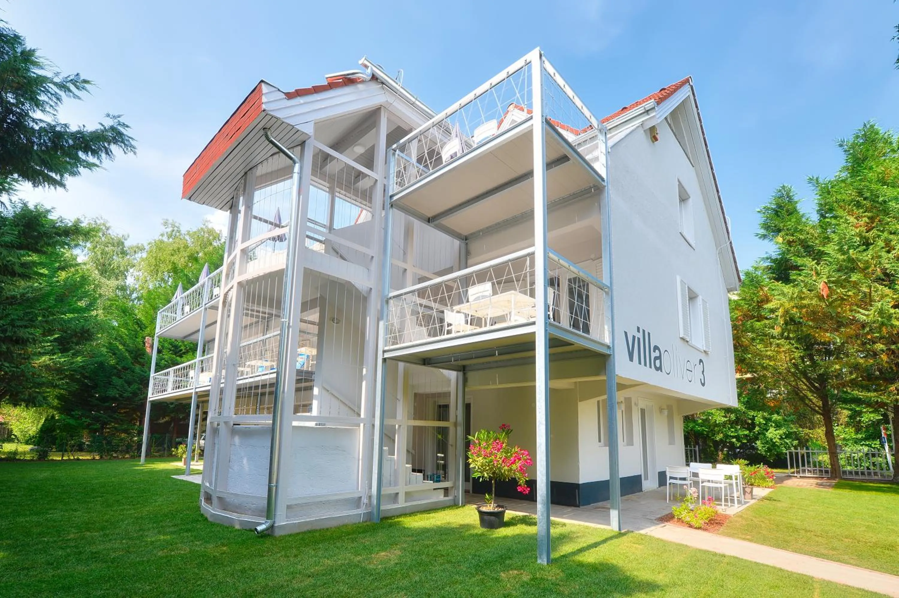 Facade/entrance in Villa Oliver 3 Siófok
