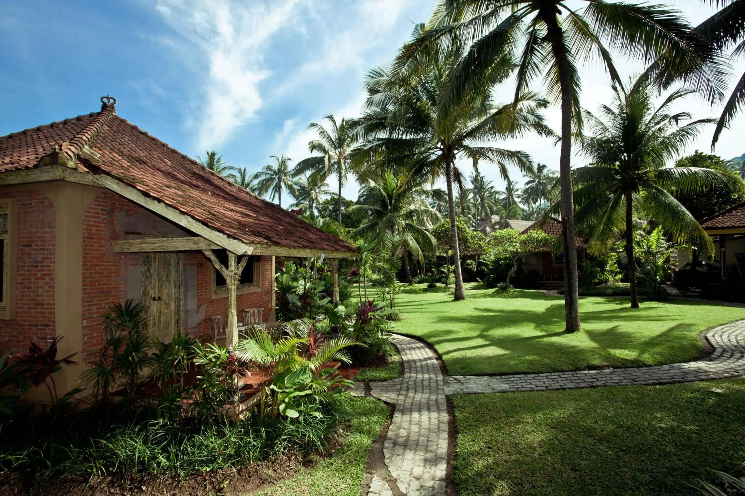 Facade/entrance in D'Tunjung Resort & Spa
