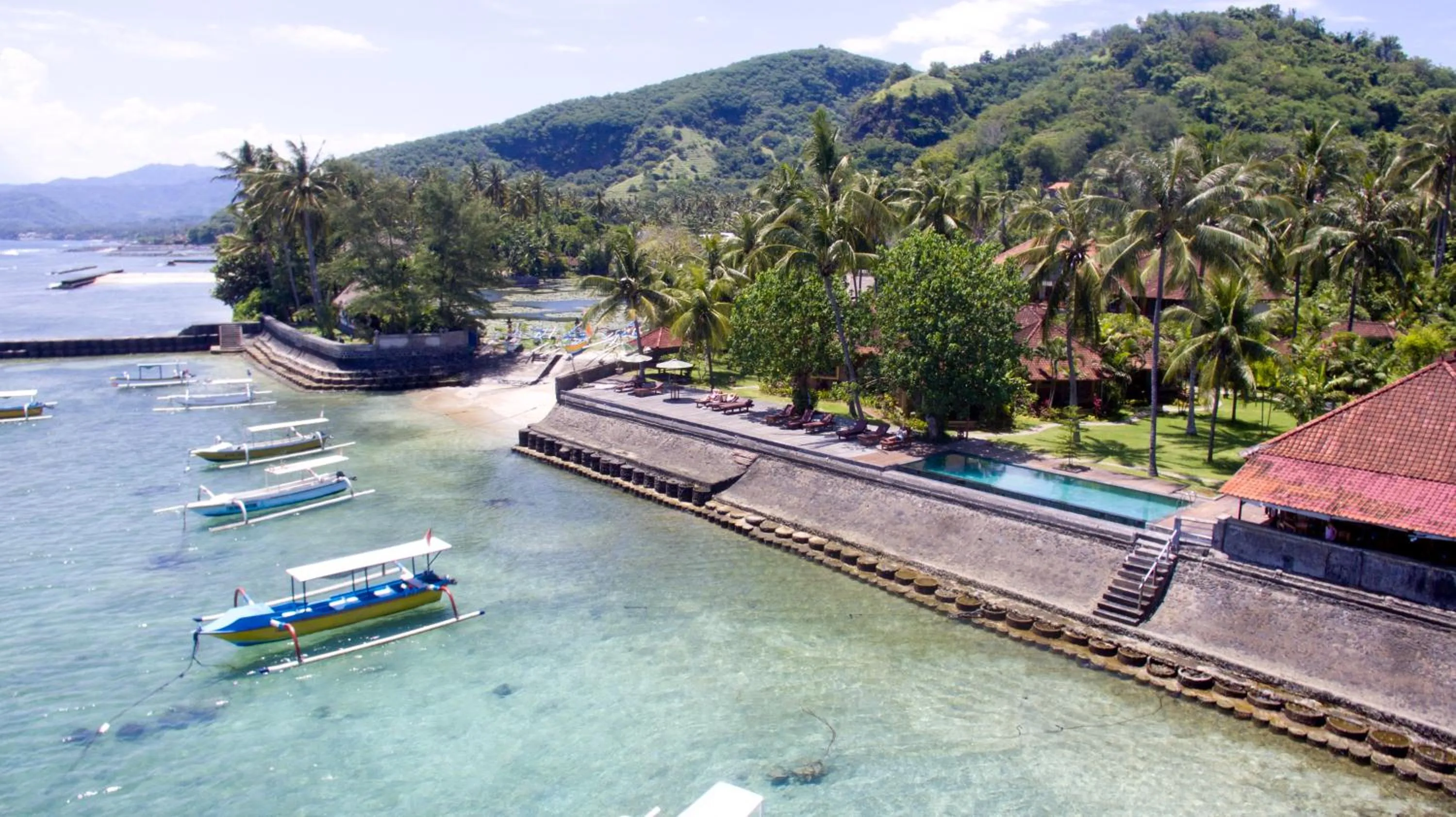 Beach in D'Tunjung Resort & Spa