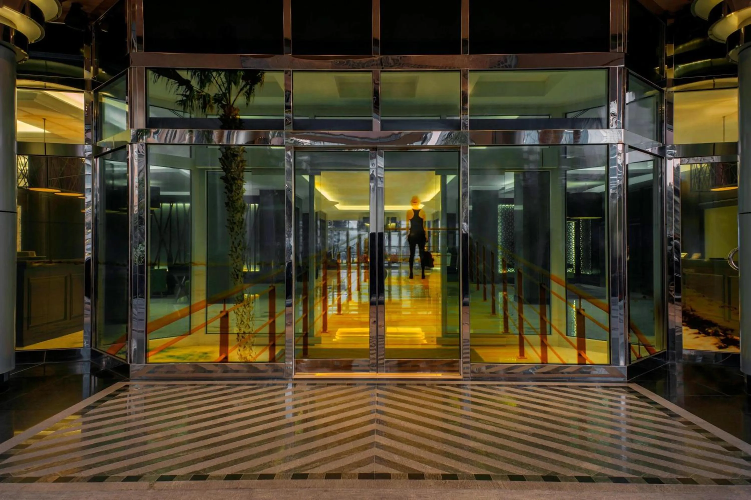 Lobby or reception in Le Meridien Mina Seyahi Beach Resort & Waterpark