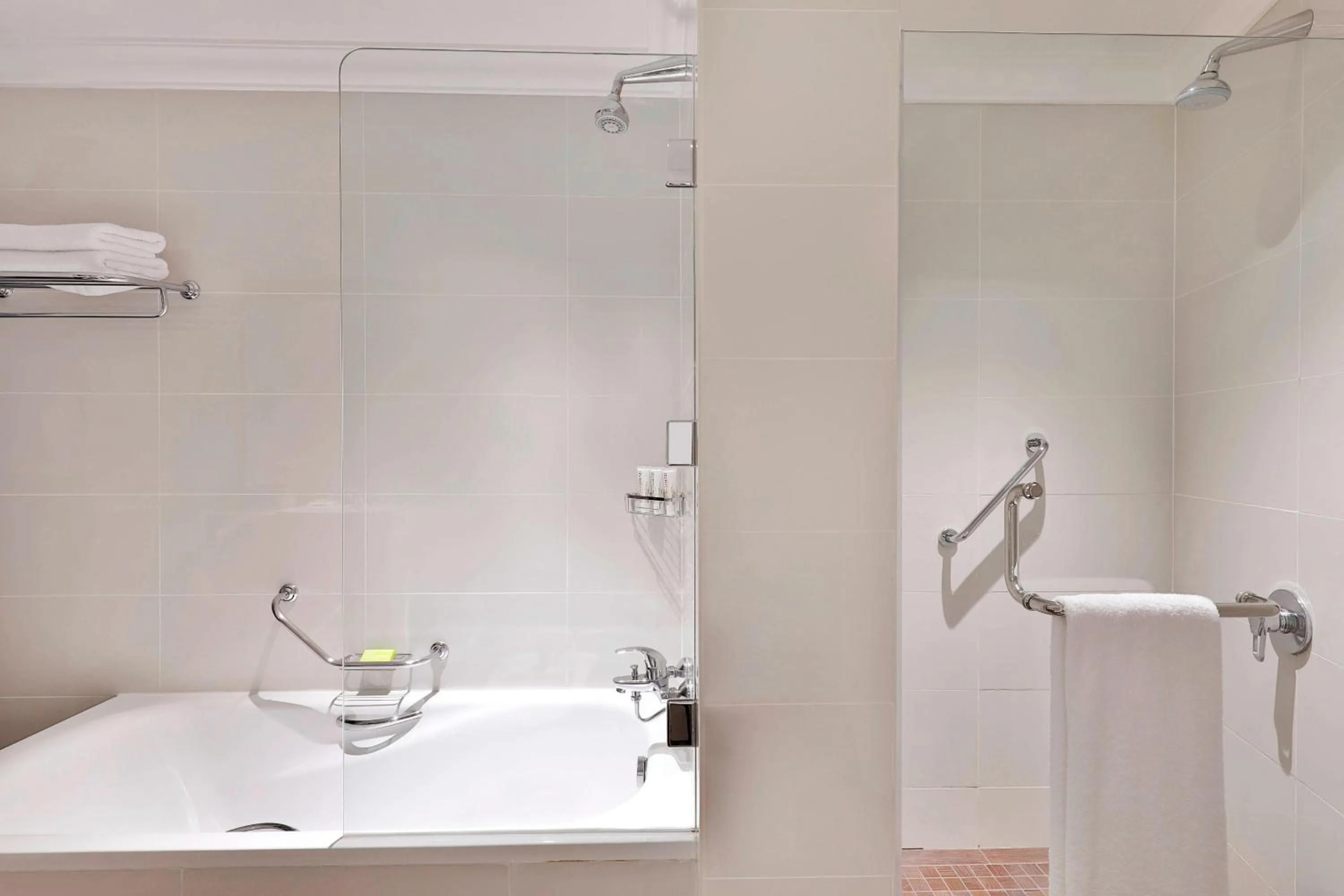 Bathroom in Le Meridien Mina Seyahi Beach Resort & Waterpark