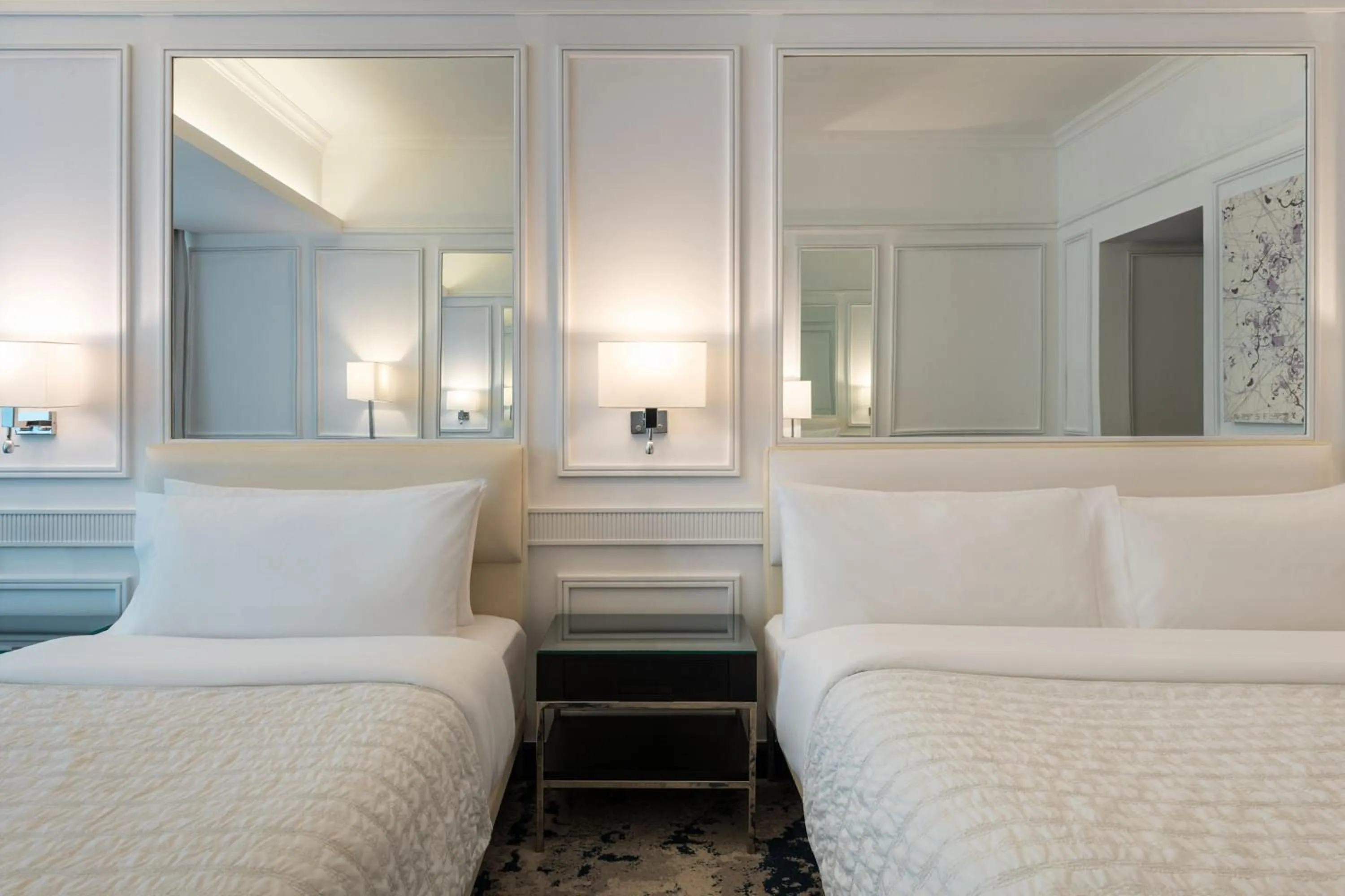 Photo of the whole room, Bed in Le Meridien Mina Seyahi Beach Resort & Waterpark