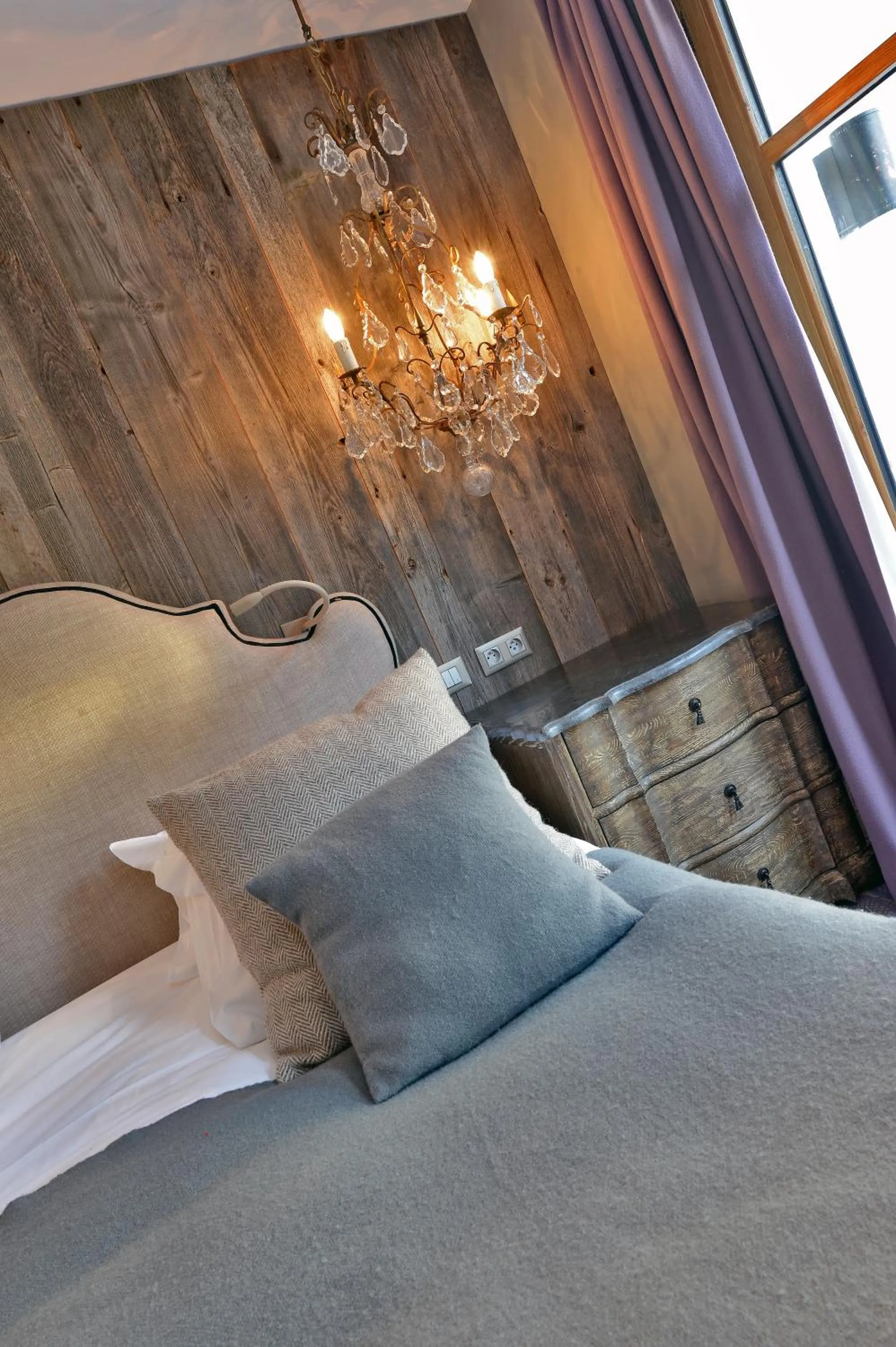 Bed in Maison de Famille Les 5 Frères