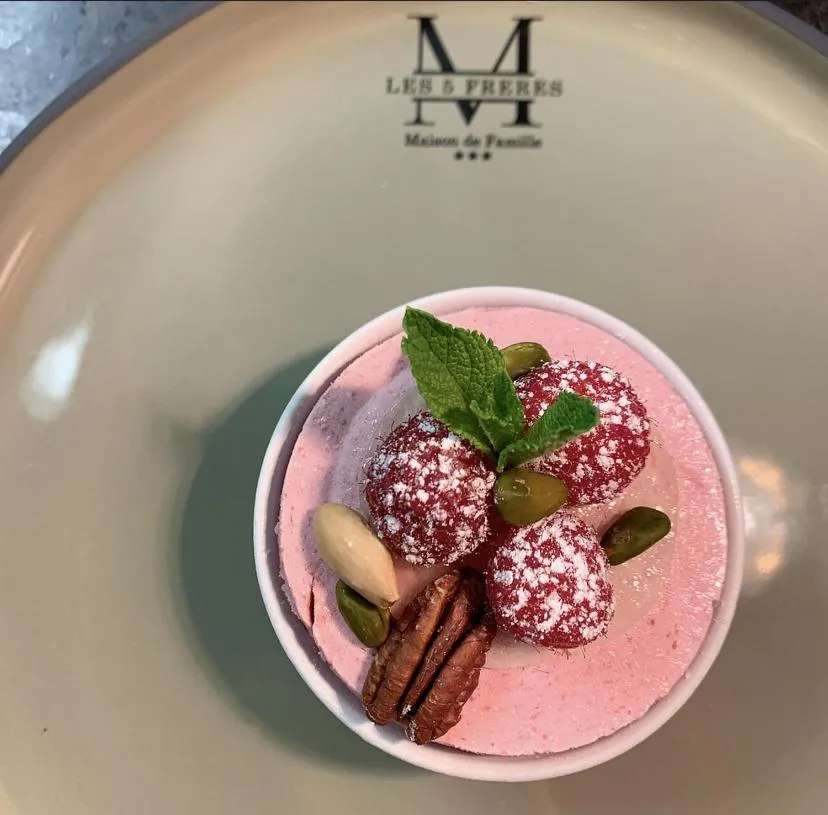 Restaurant/places to eat in Maison de Famille Les 5 Frères