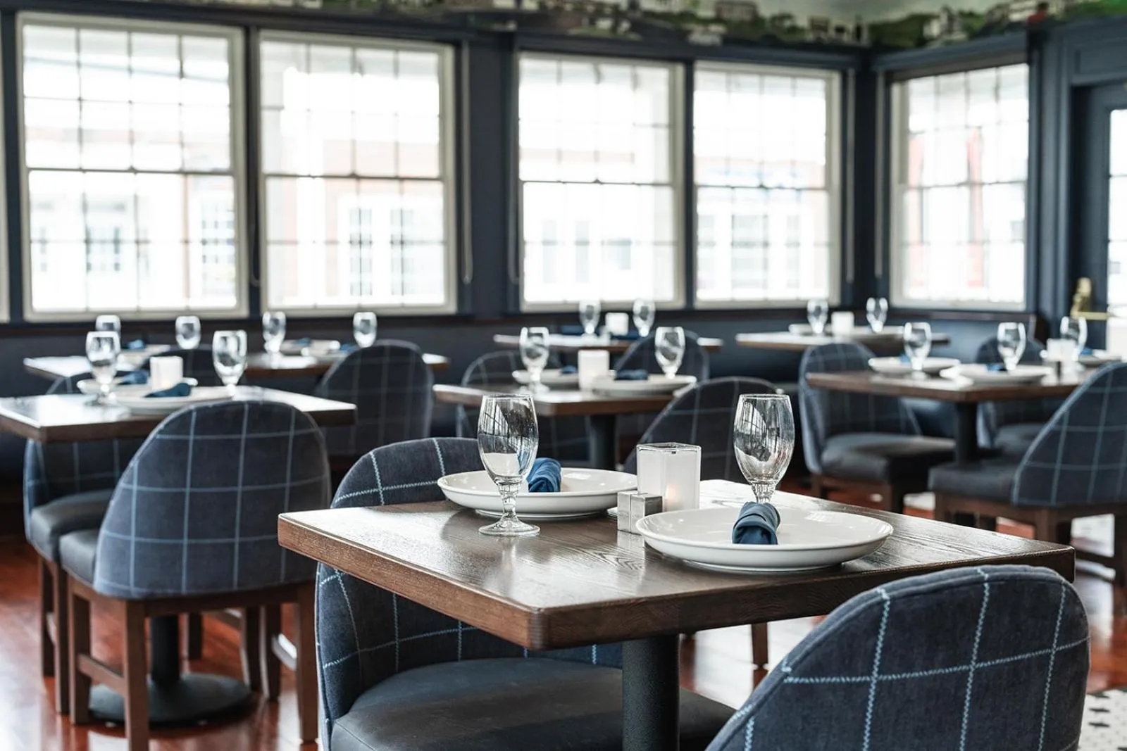 Restaurant/places to eat in Chatham Wayside Inn