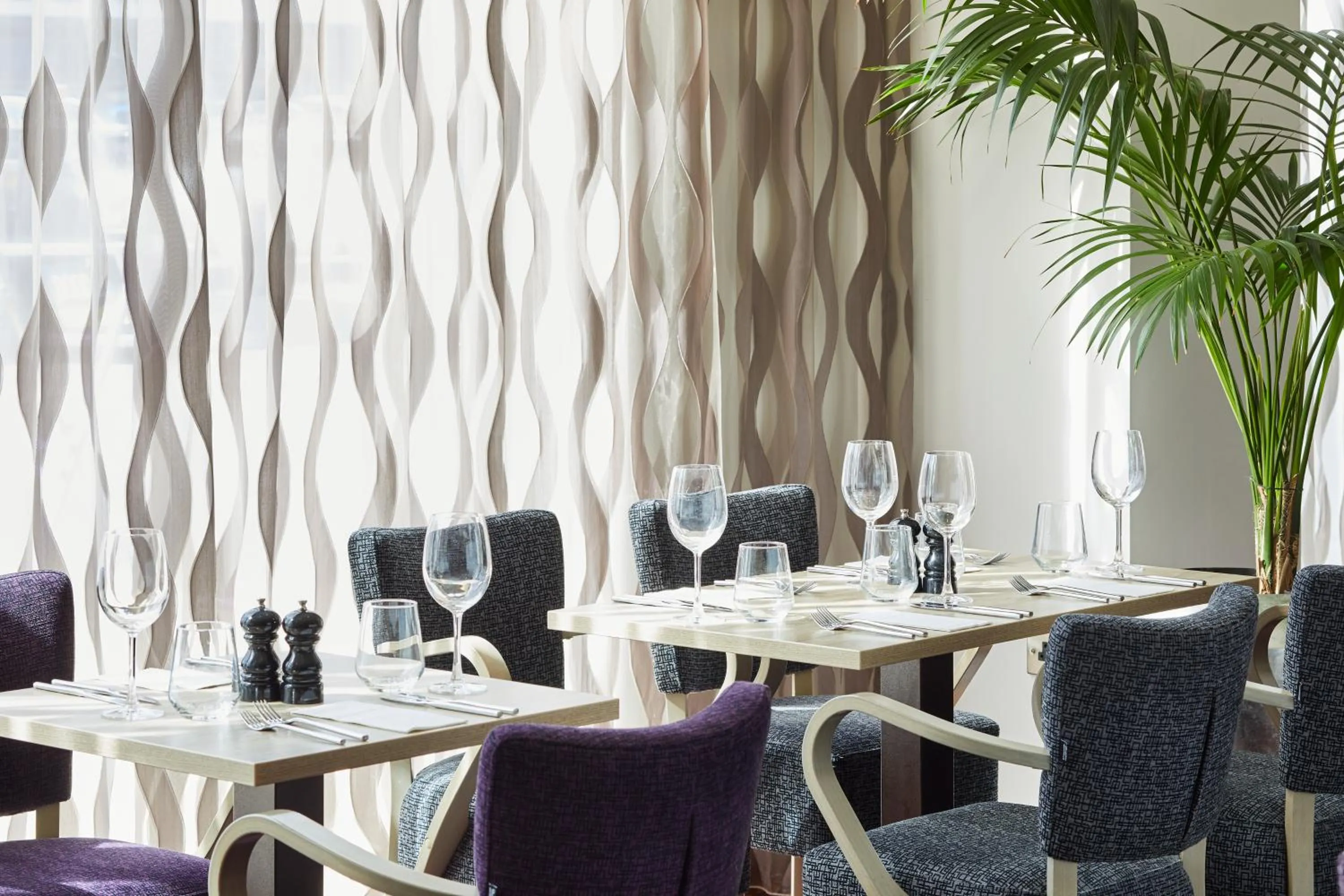 Restaurant/places to eat in Leonardo Hotel Bradford