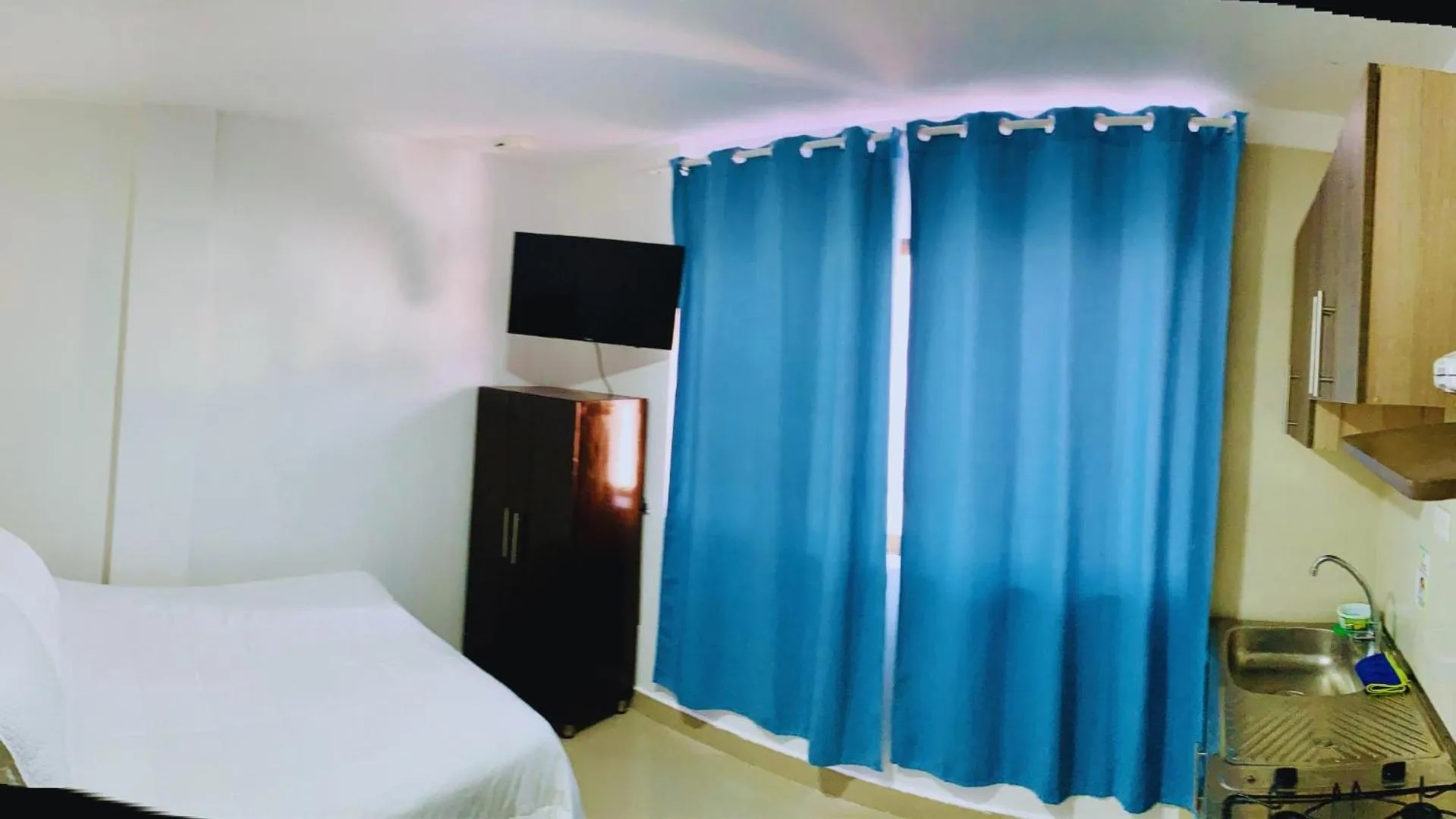 Photo of the whole room, Bed in Apartahotel Bahia Tropical III