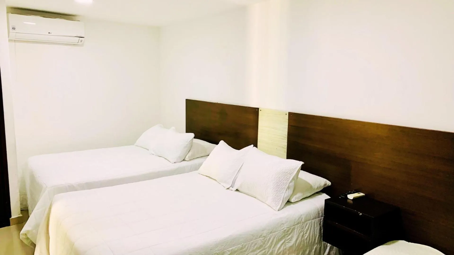 Photo of the whole room, Bed in Apartahotel Bahia Tropical III