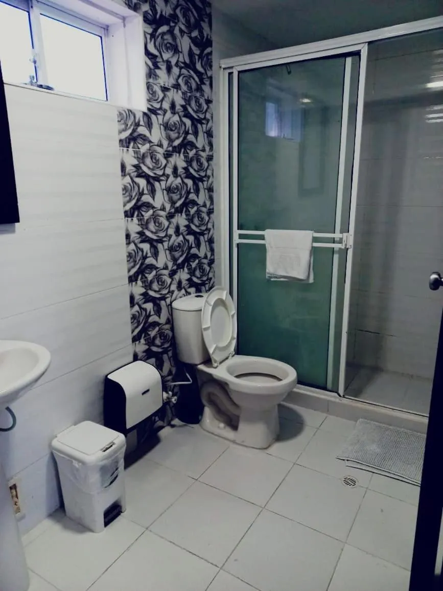 Bathroom in Apartahotel Bahia Tropical III