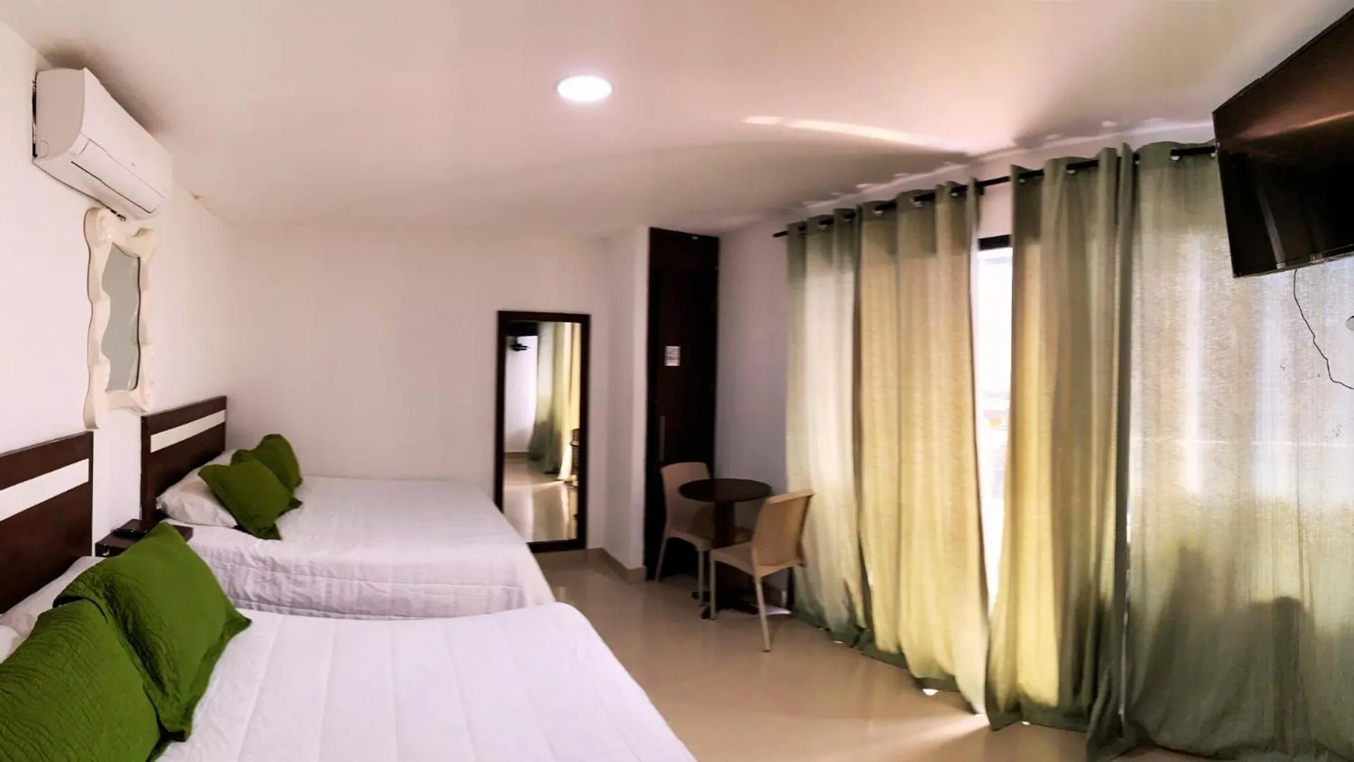 Photo of the whole room, Bed in Apartahotel Bahia Tropical III