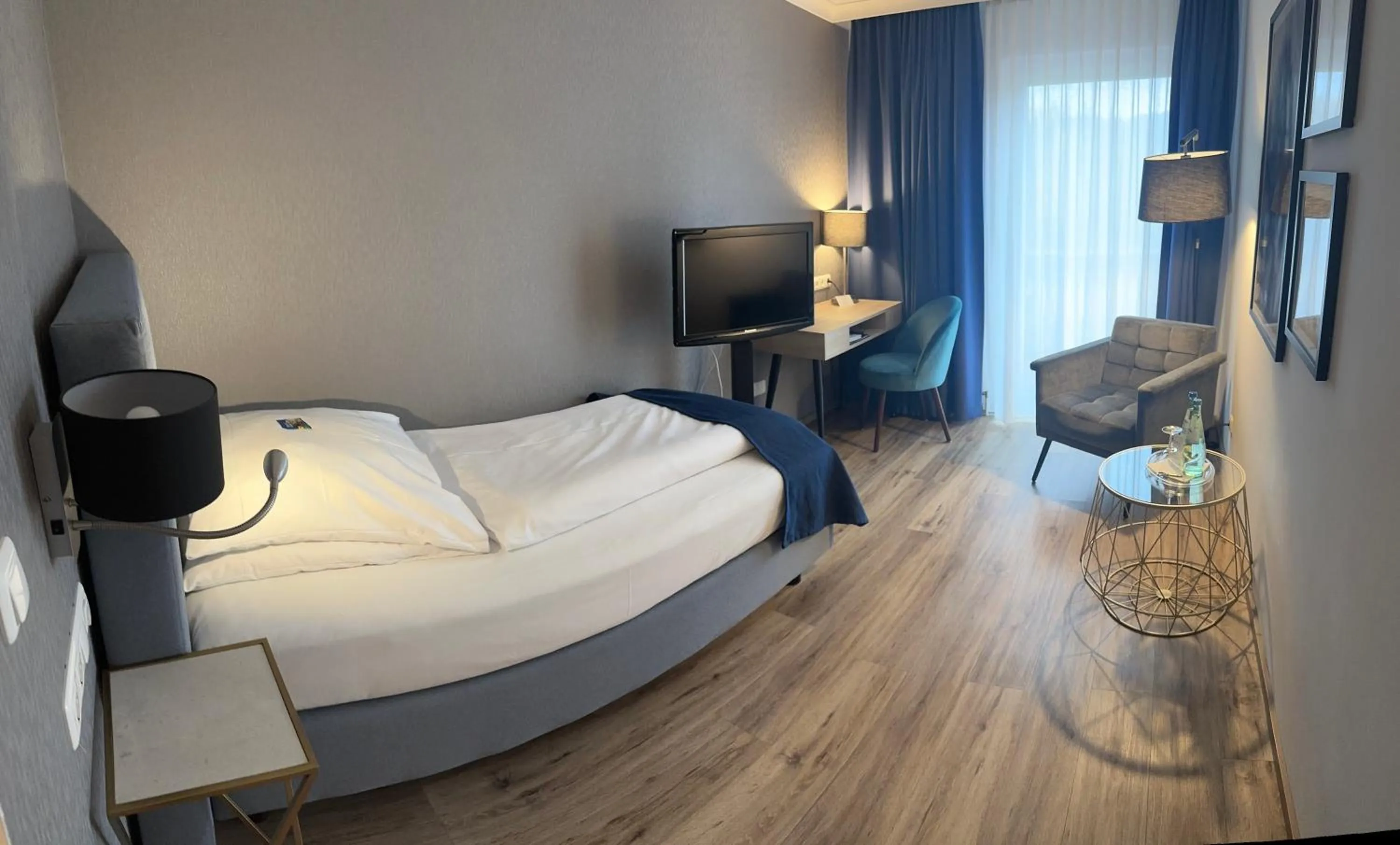 Photo of the whole room, Bed in Hotel Räucherhansl