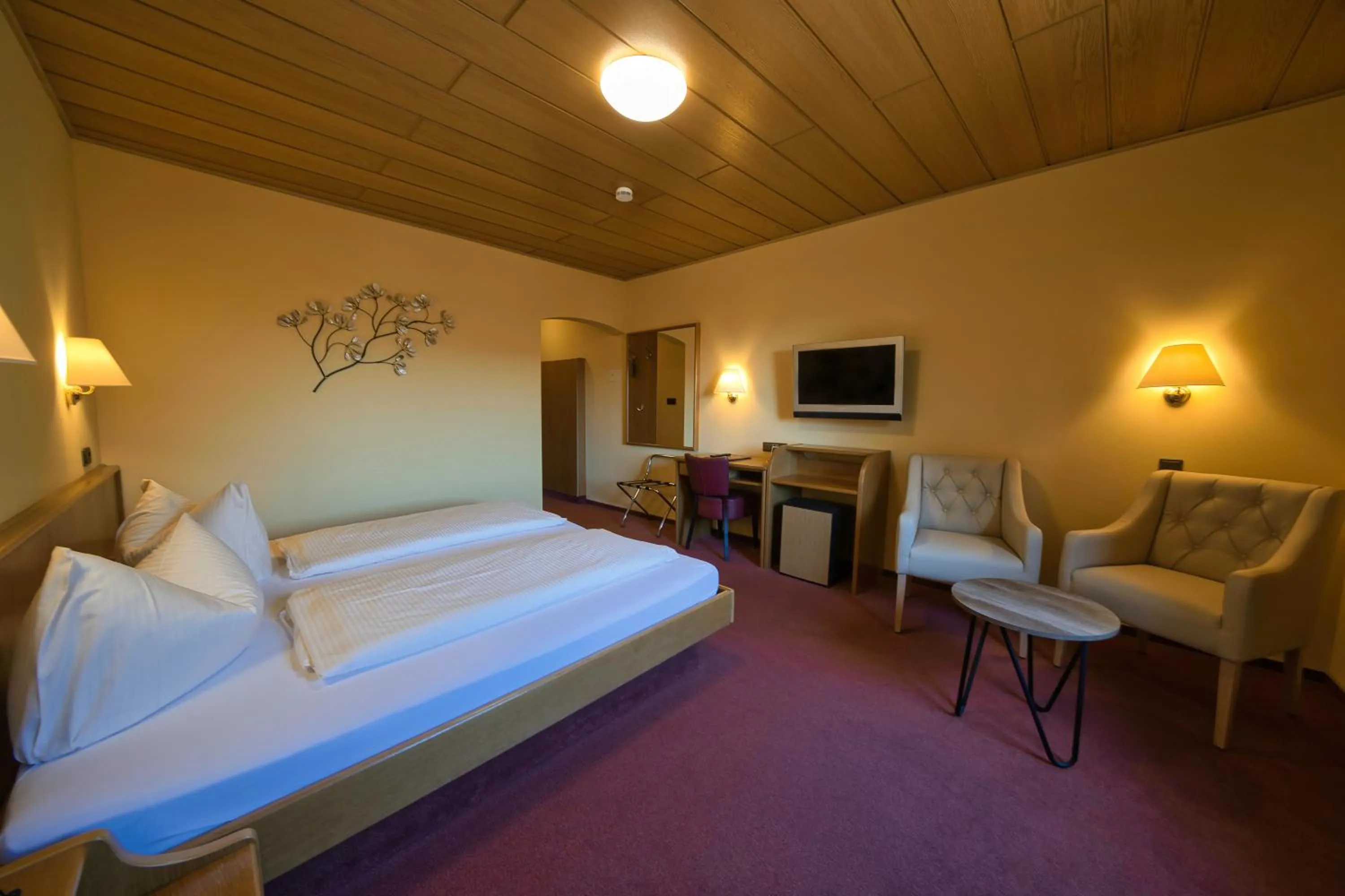 Photo of the whole room, Bed in Hotel Tenner