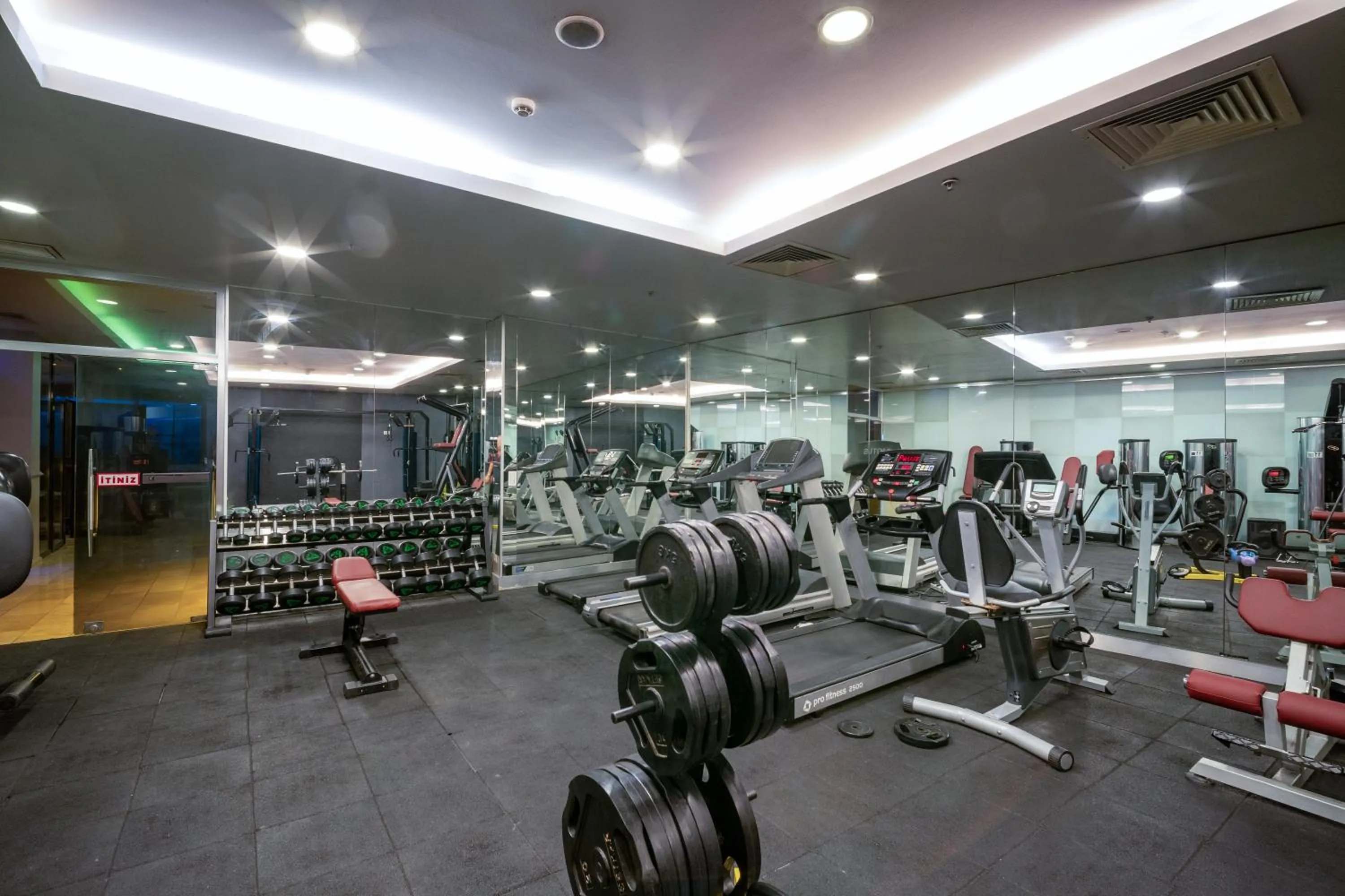 Fitness centre/facilities in Grand S Hotel