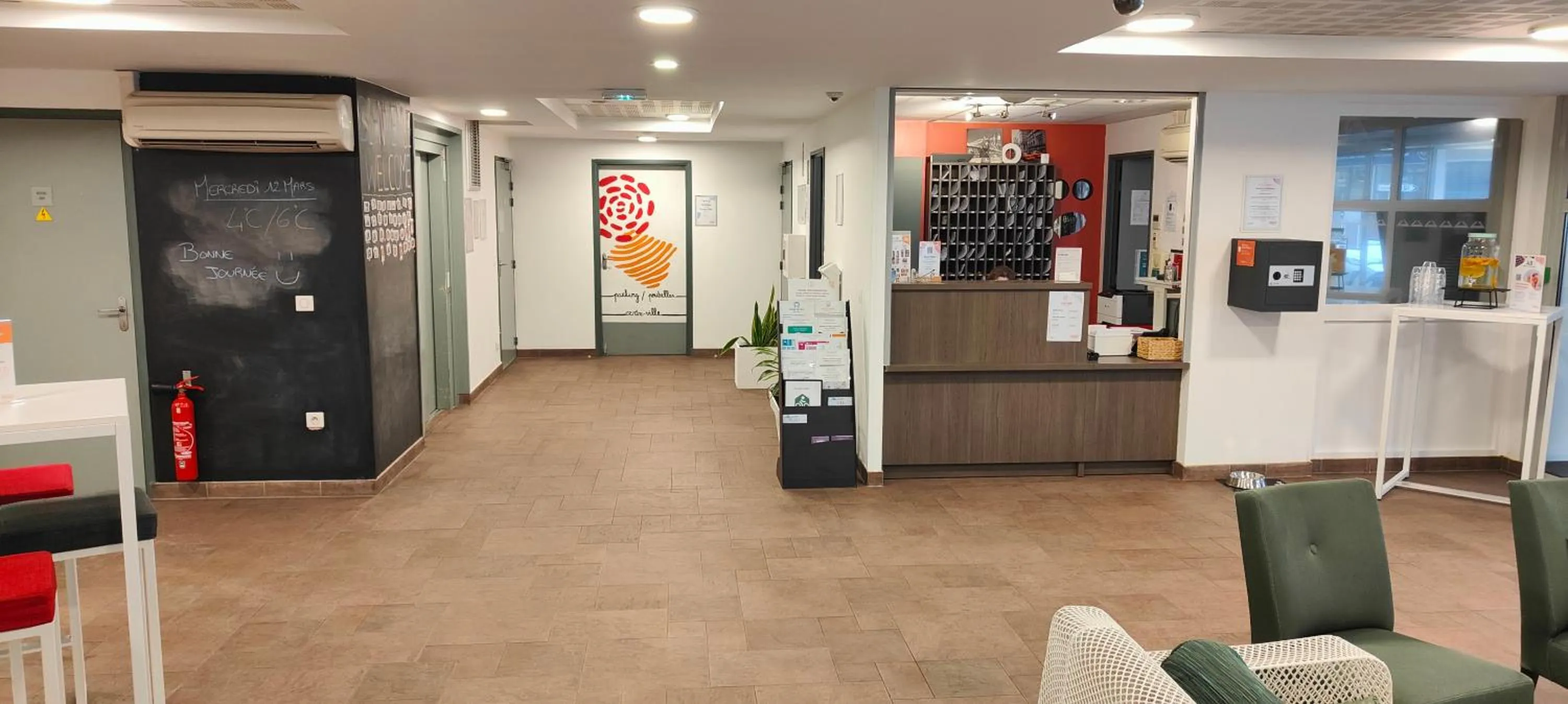 Living room in Aparthotel Adagio Access Poitiers