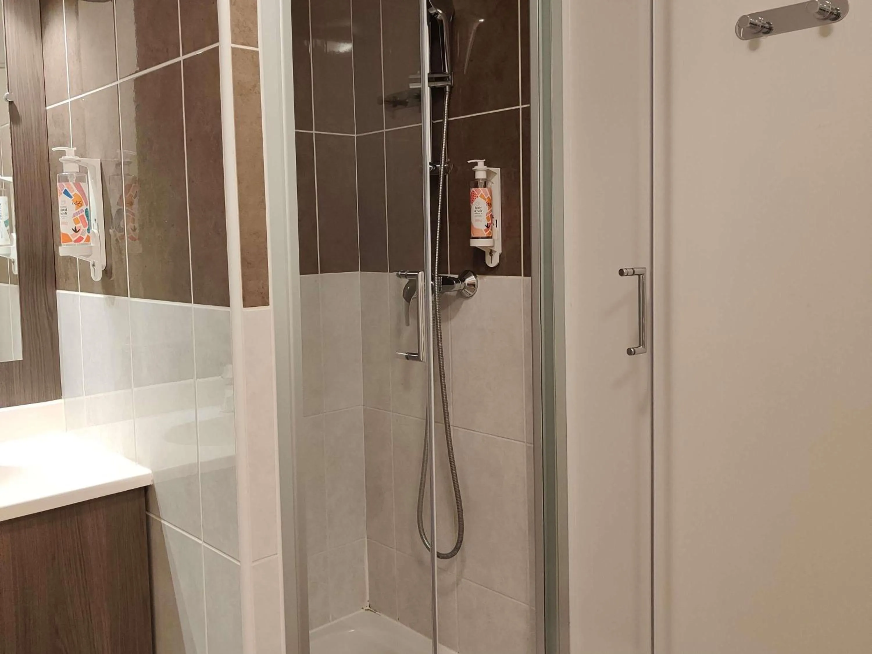 Bedroom in Aparthotel Adagio Access Poitiers