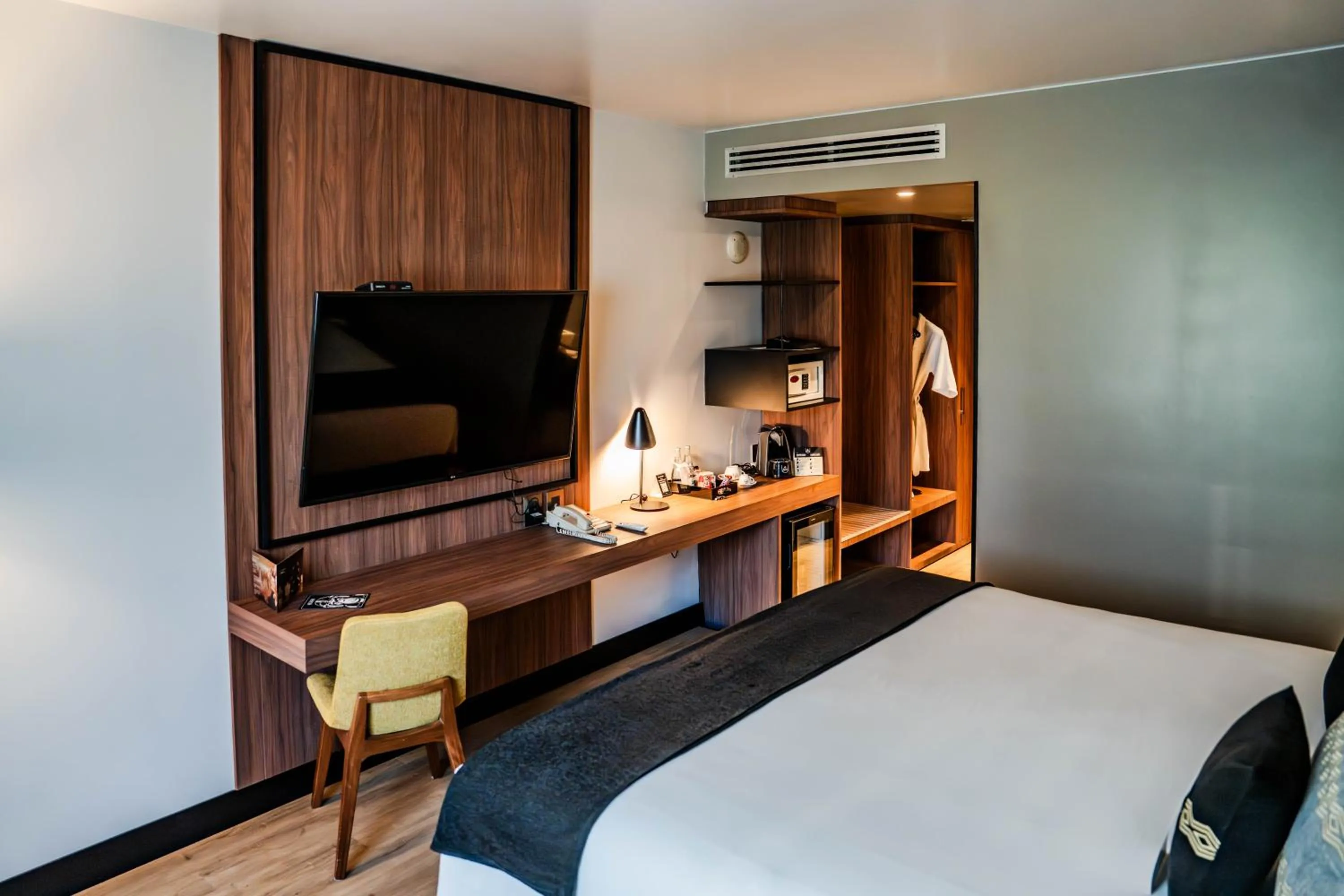 Bedroom, Bed in Novotel Lima San Isidro