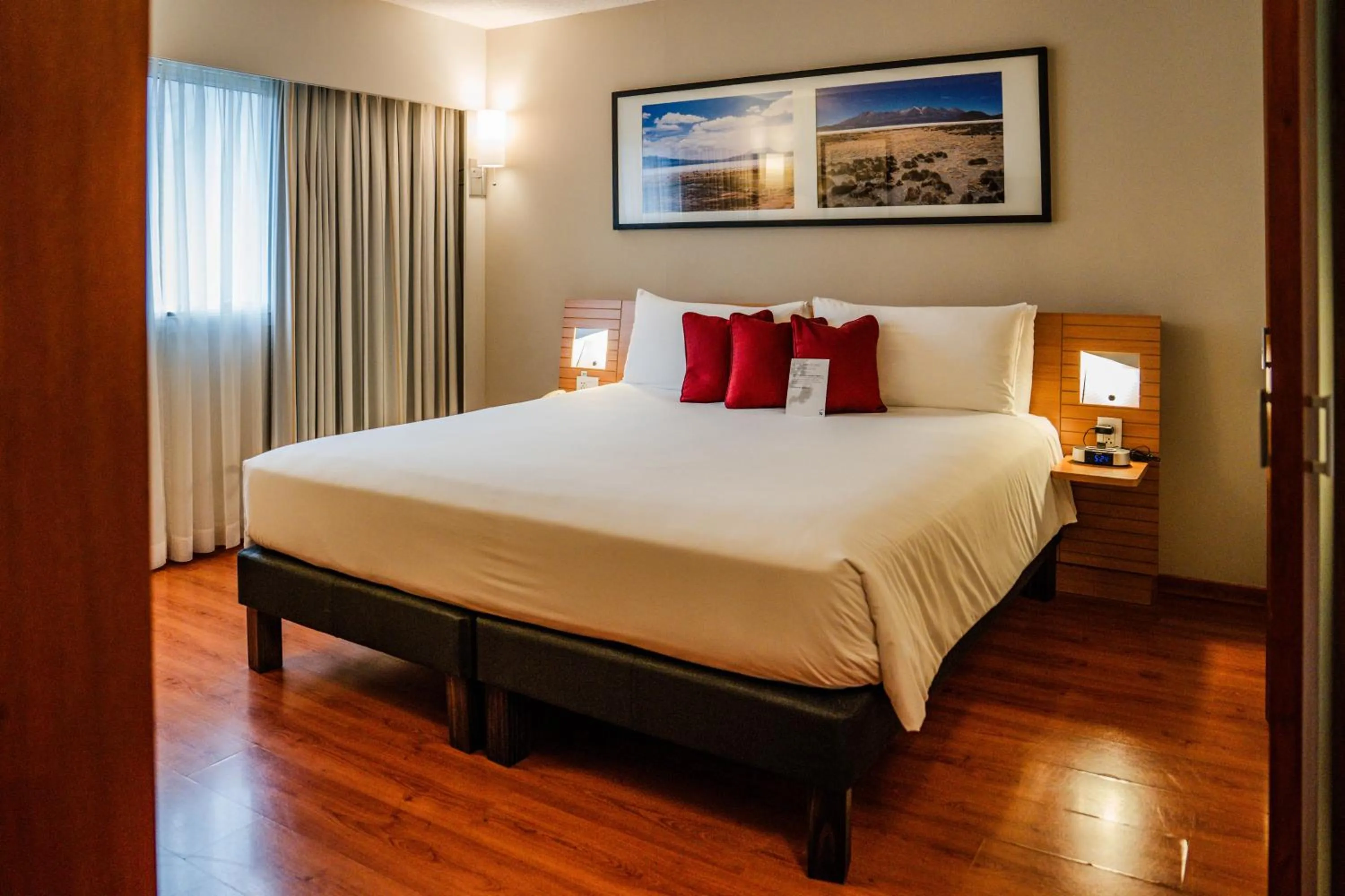 Bedroom, Bed in Novotel Lima San Isidro