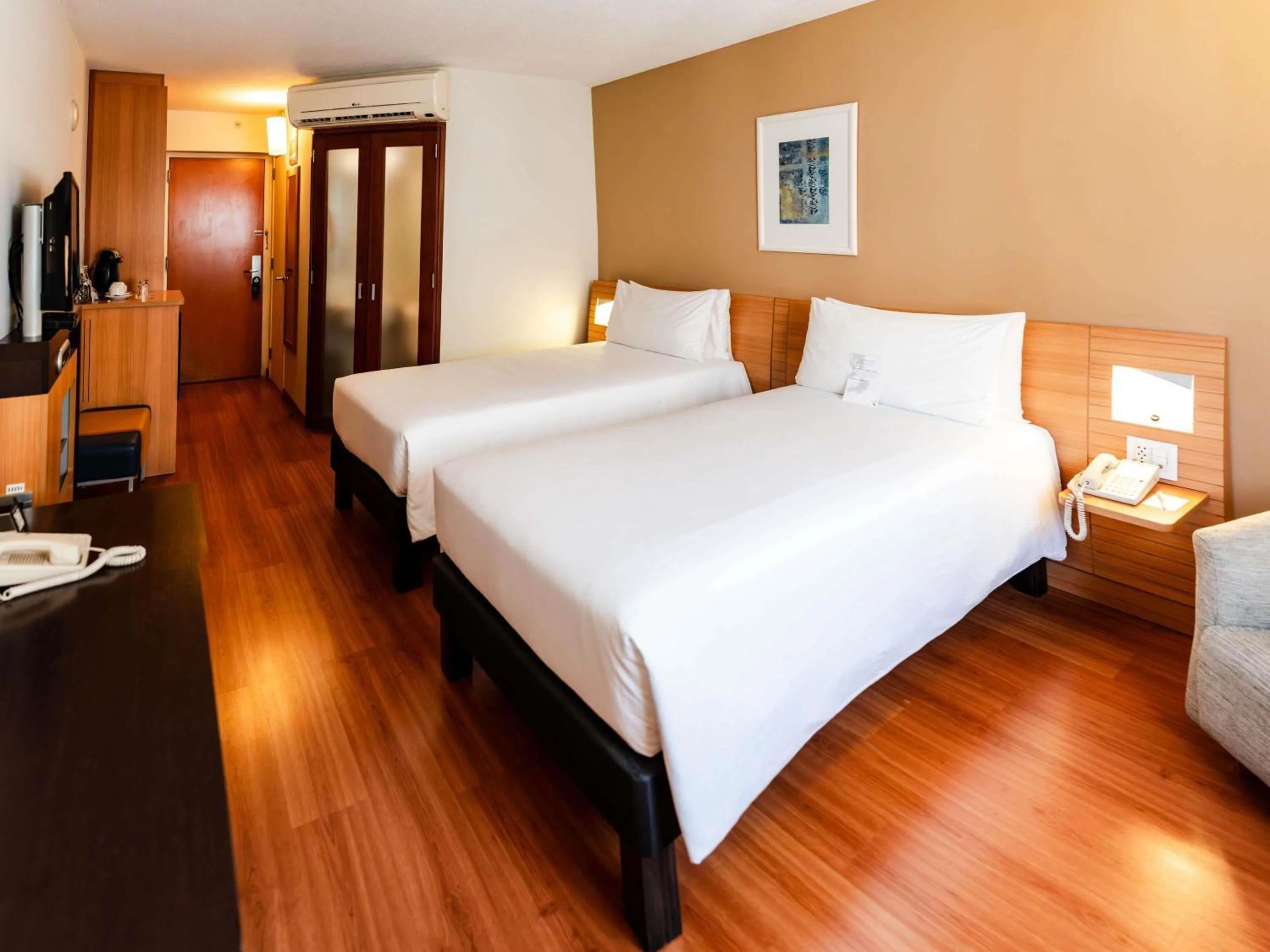 Bedroom, Bed in Novotel Lima San Isidro