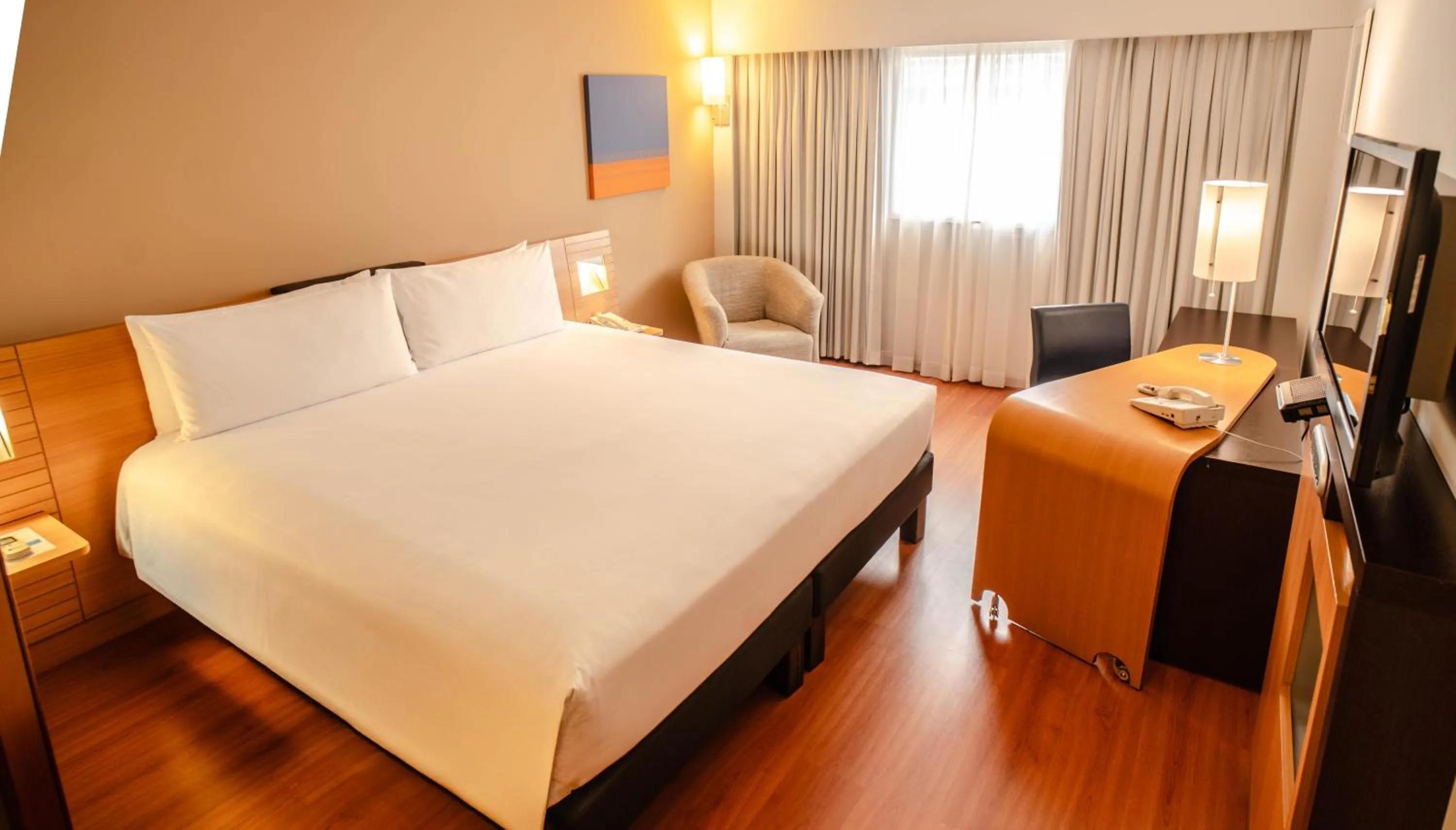 Bedroom, Bed in Novotel Lima San Isidro